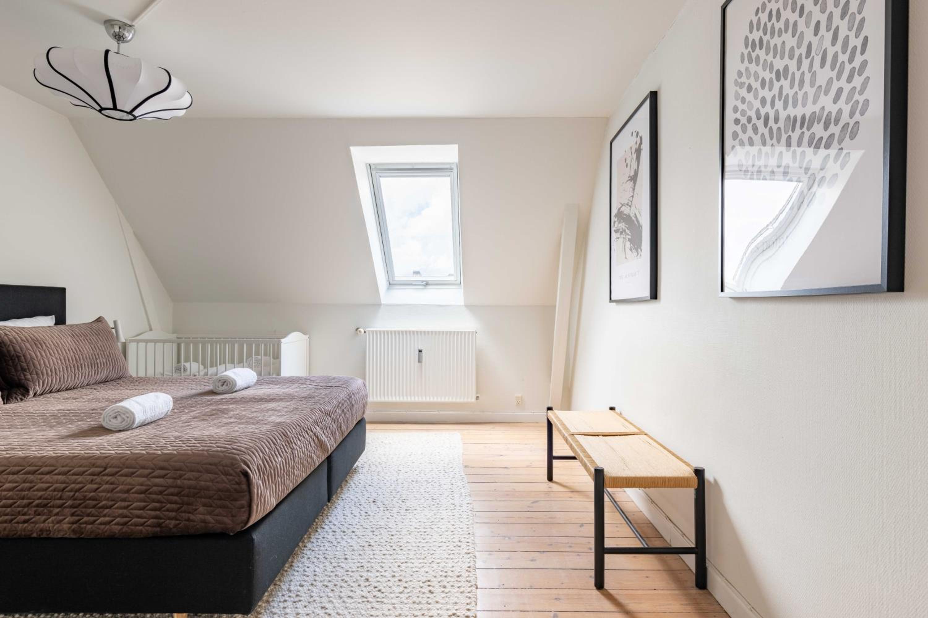 Cozy 2 Bedroom Flat in Peaceful Neighbourhood