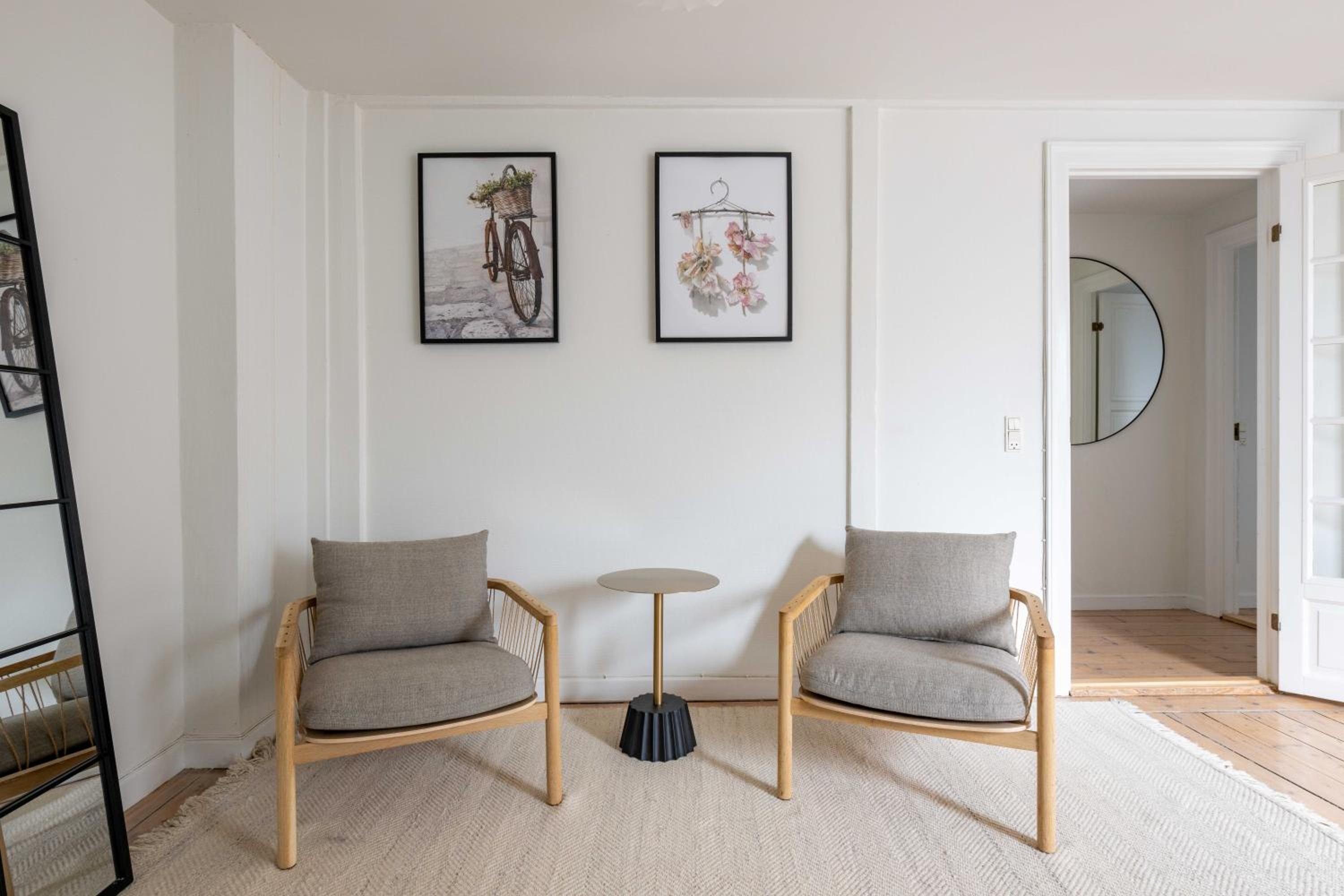 Cozy 2 Bedroom Flat in Peaceful Neighbourhood