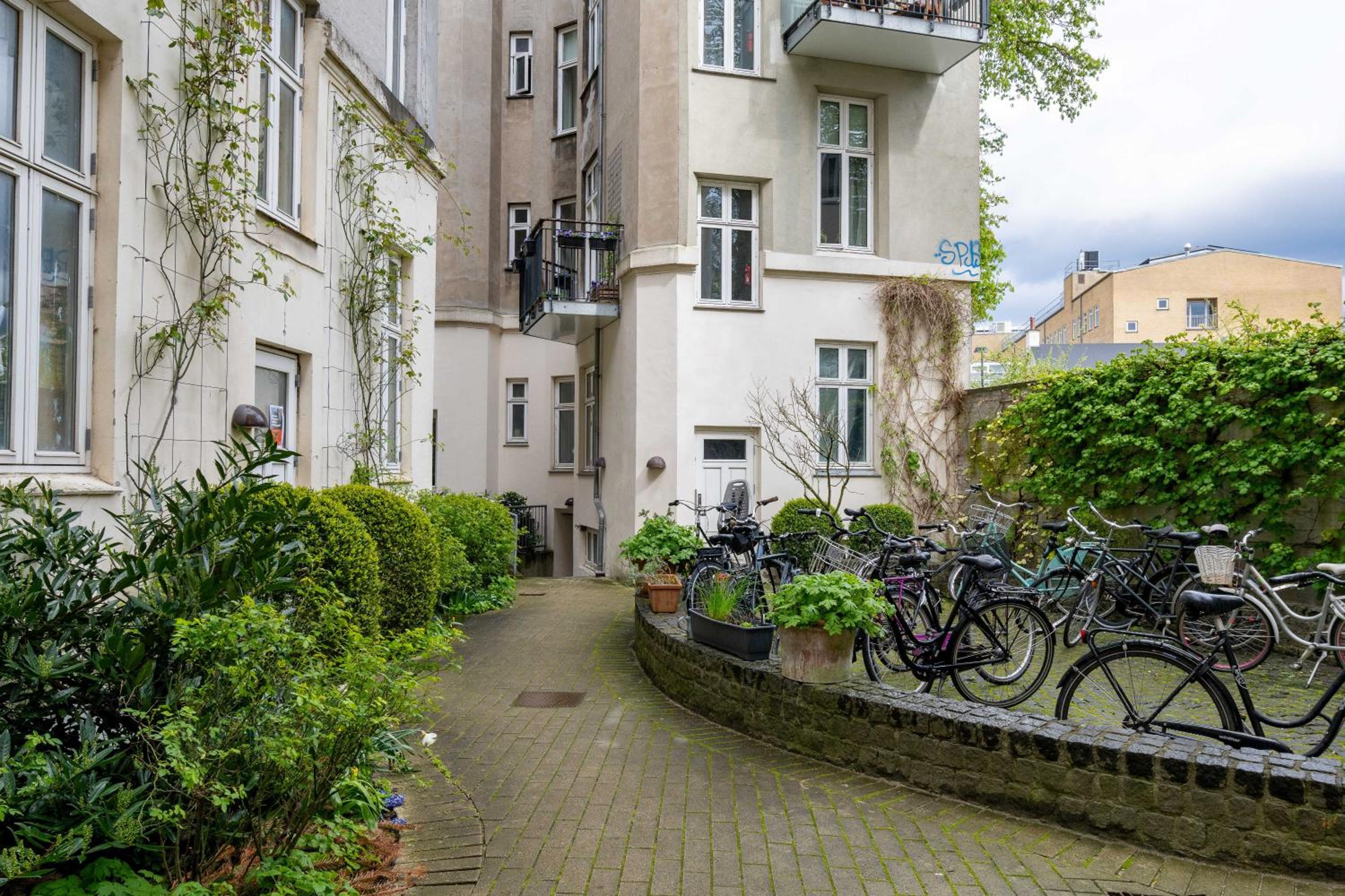 Cozy 2 Bedroom Flat in Peaceful Neighbourhood