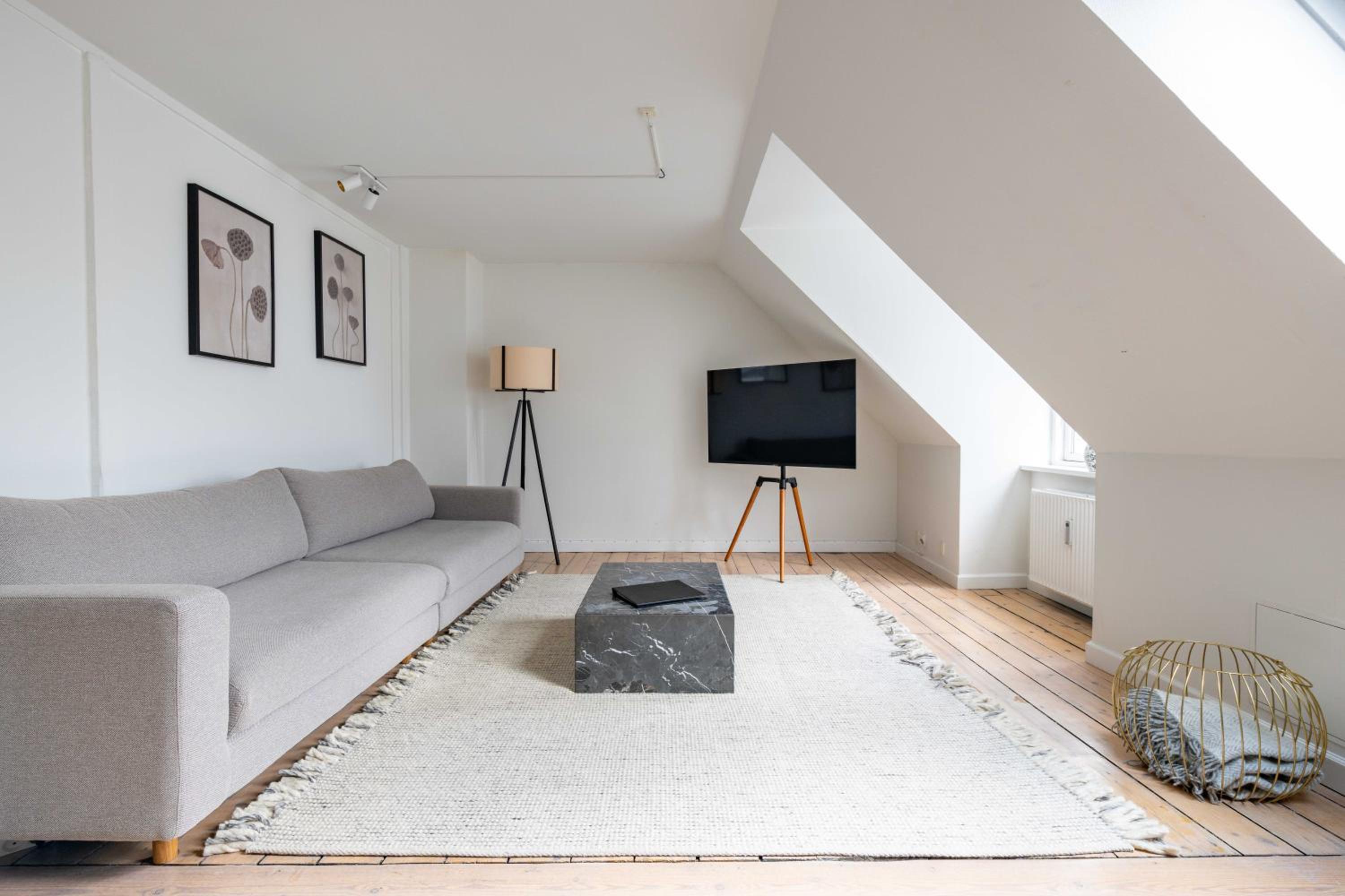Cozy 2 Bedroom Flat in Peaceful Neighbourhood