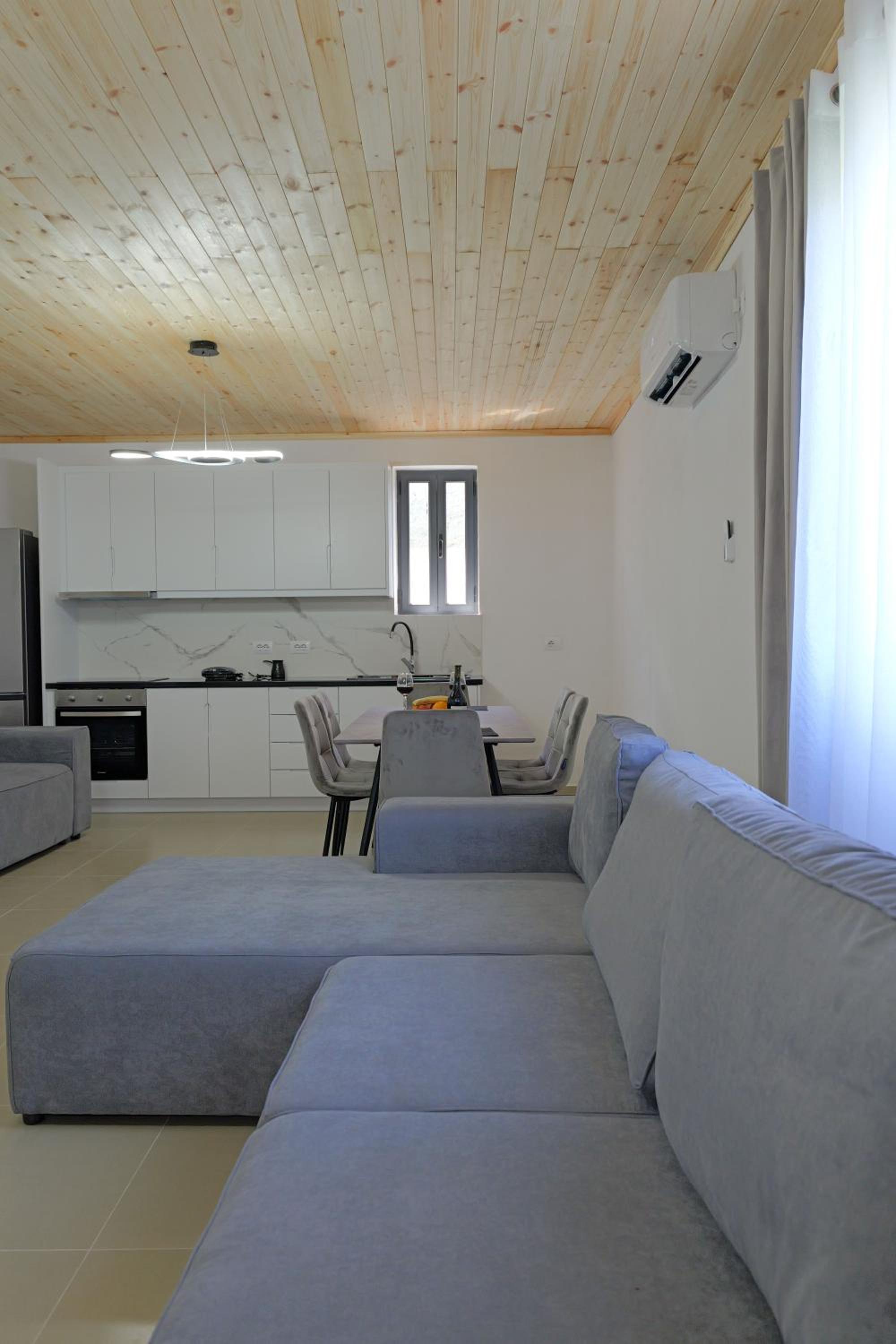 Lago Calmo Villa