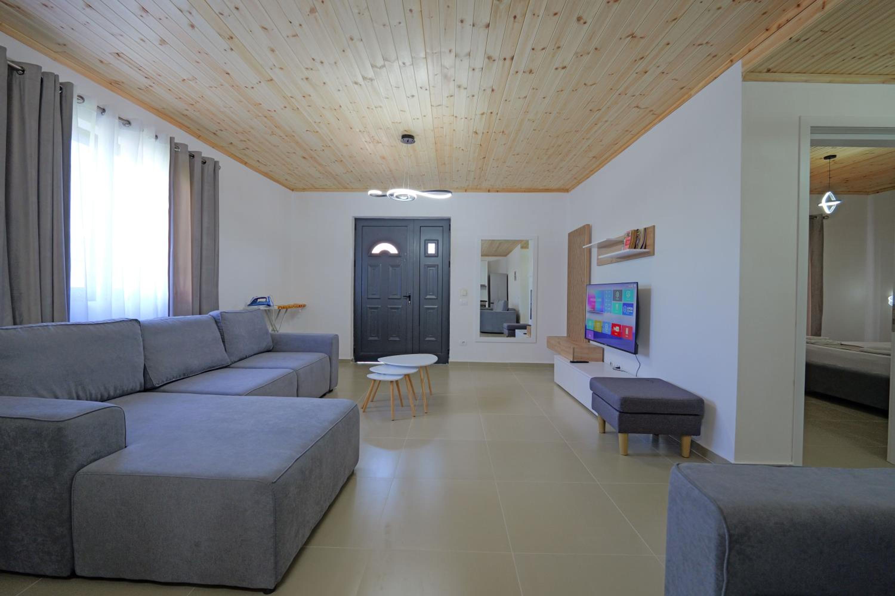 Lago Calmo Villa