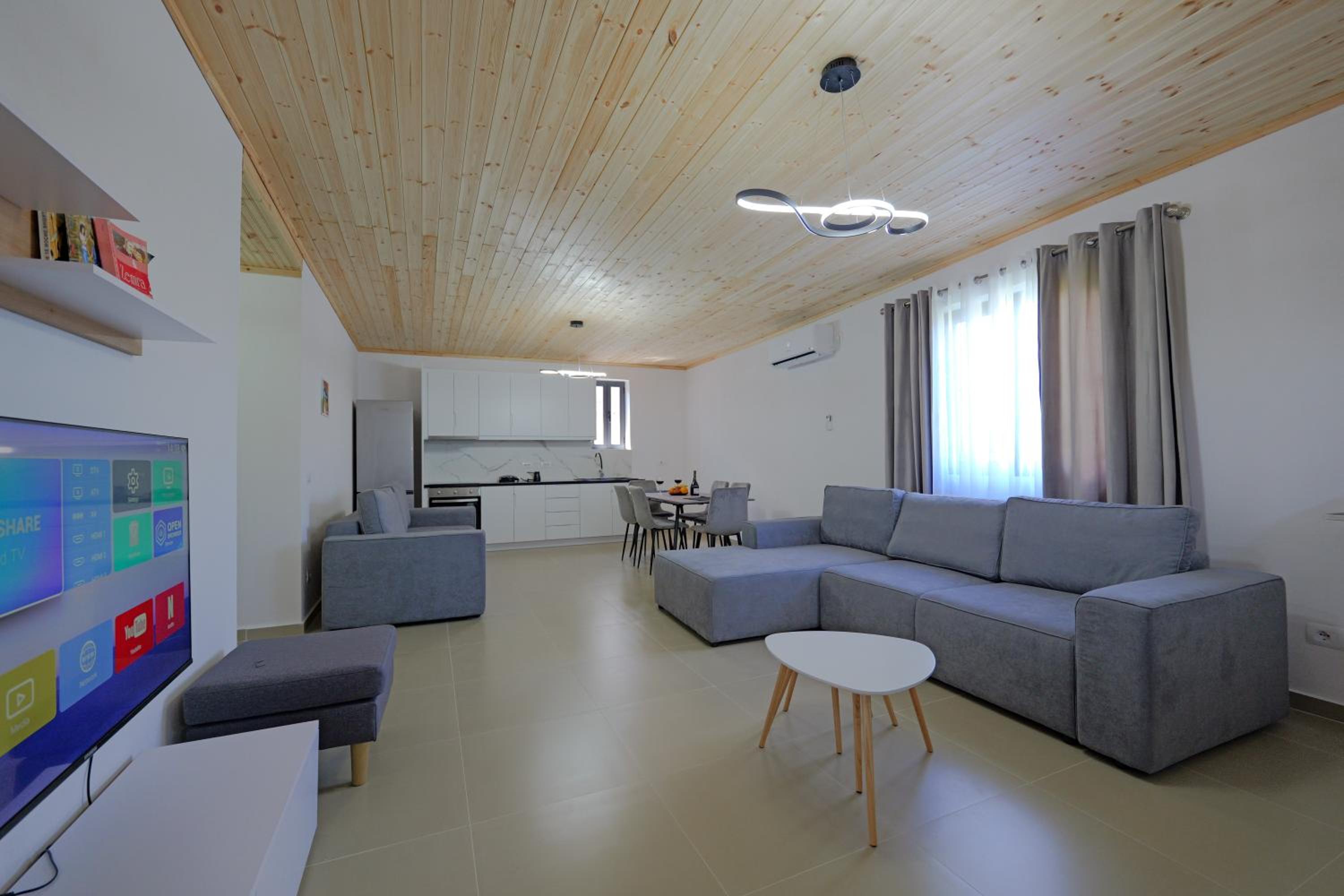 Lago Calmo Villa