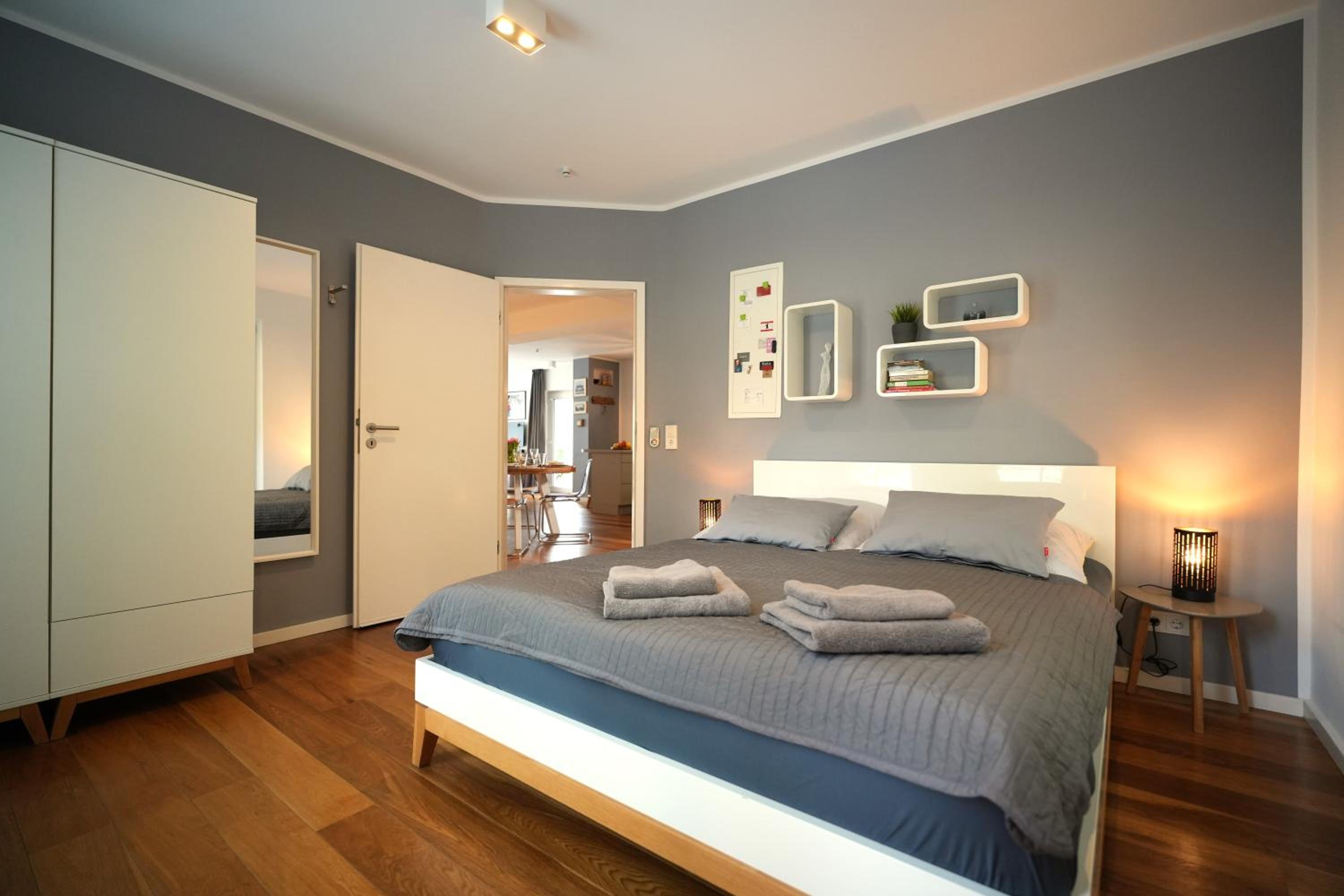 The Berlin Getaway / 80qm in Berlin's Historic Diplomatic Quarter