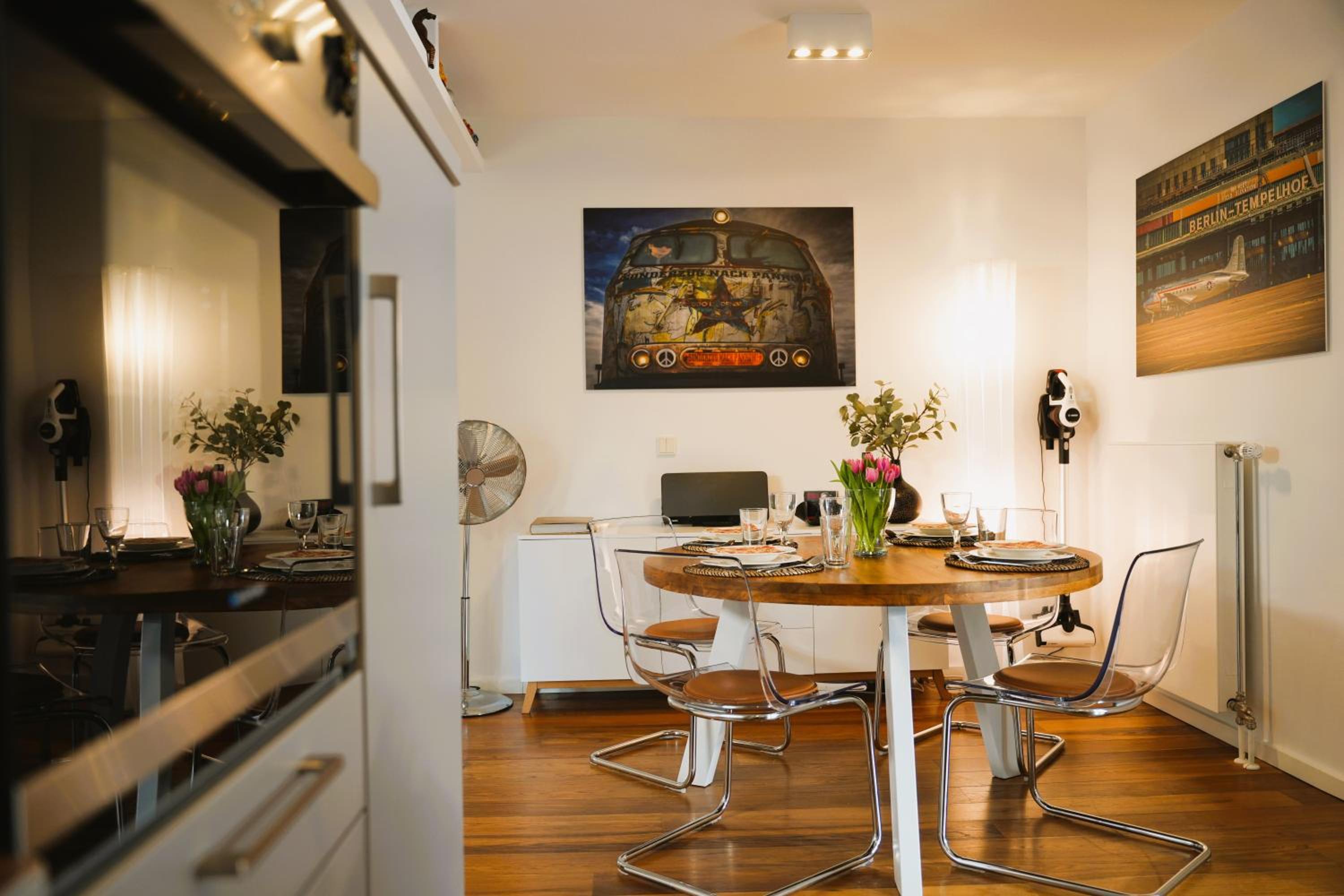 The Berlin Getaway / 80qm in Berlin's Historic Diplomatic Quarter