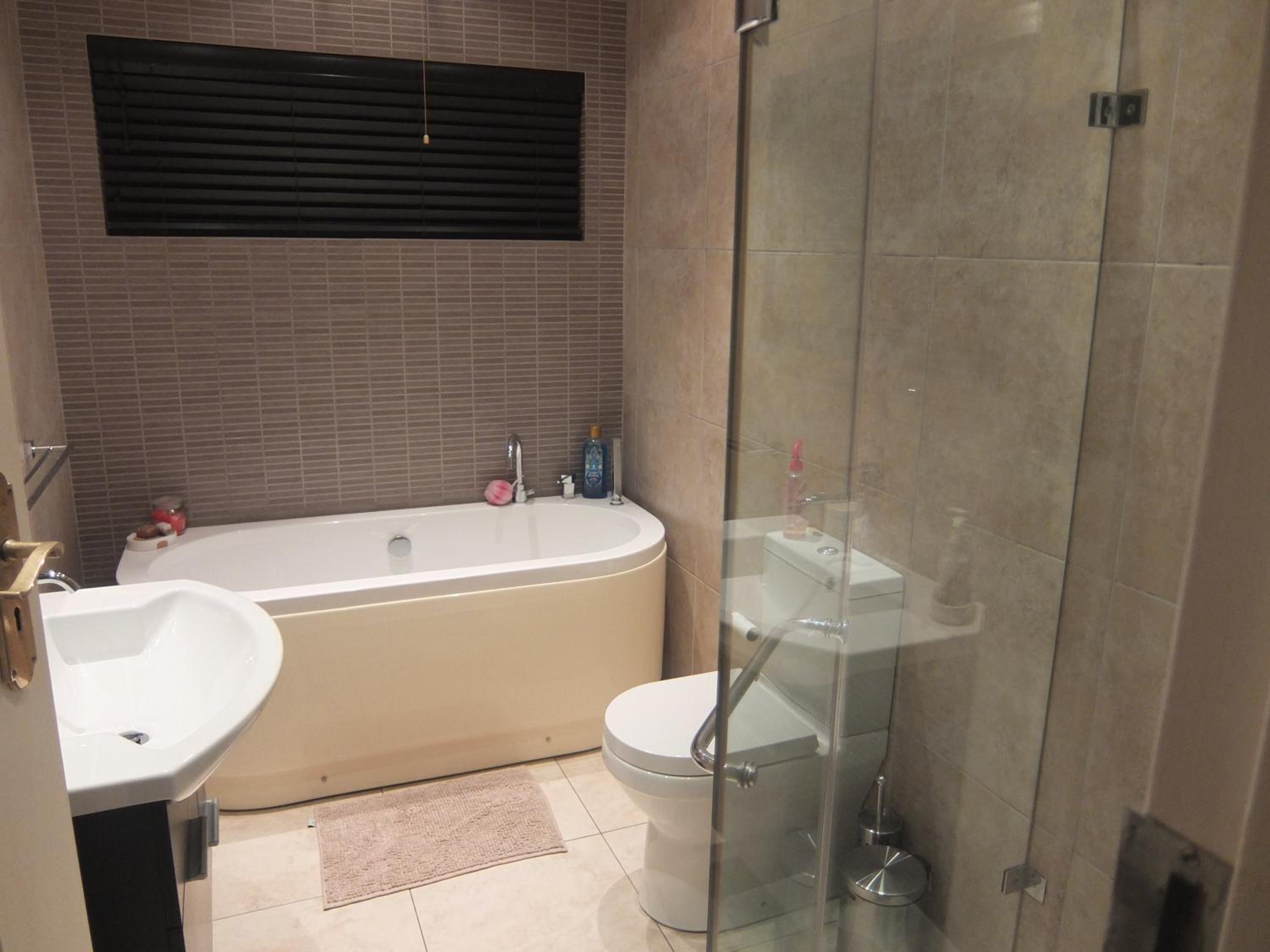 Photo 37