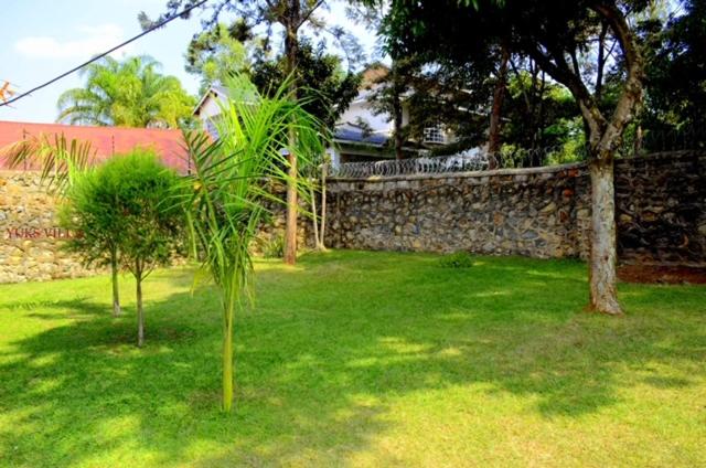 Yuks Villa