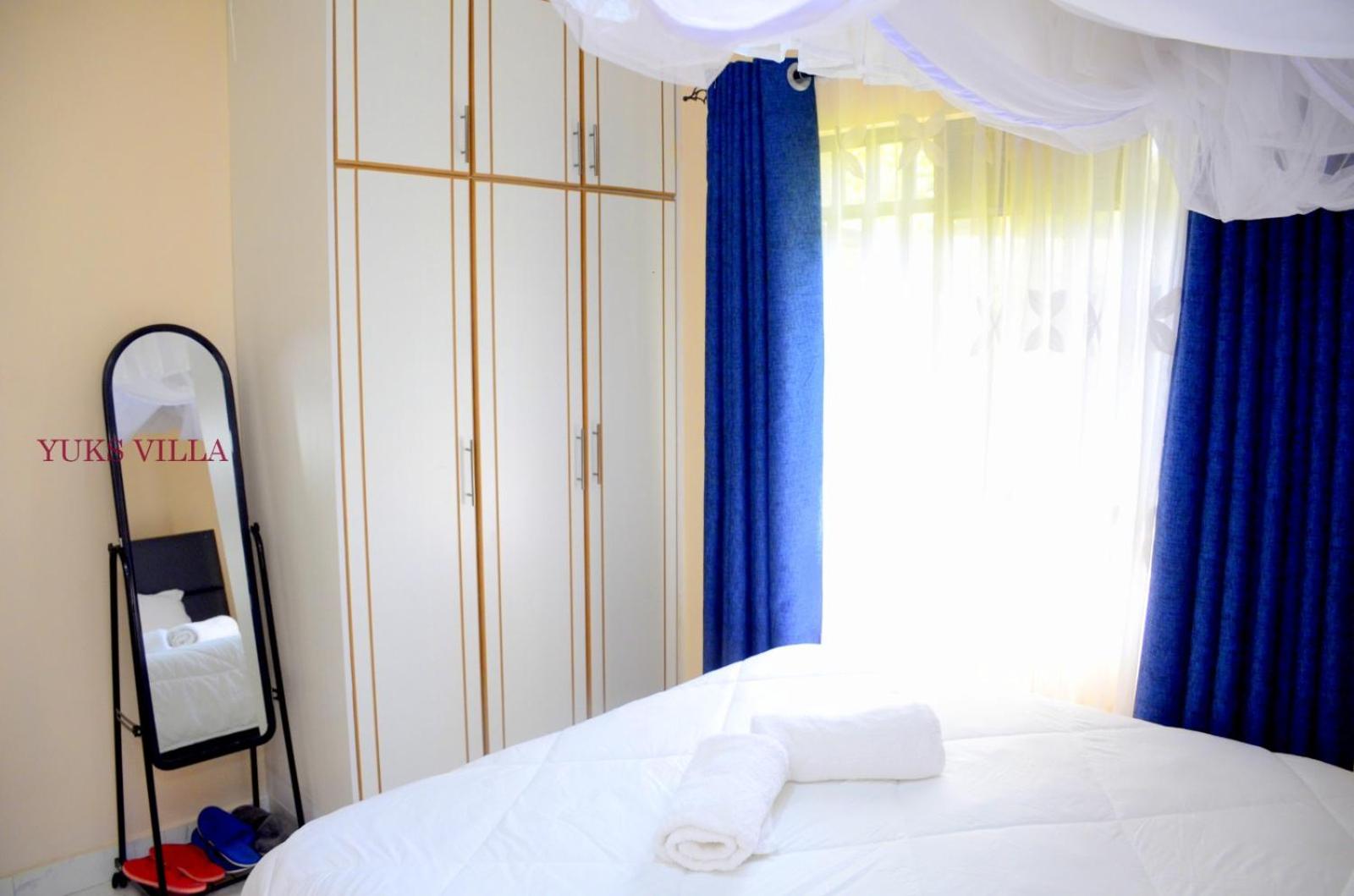 Yuks Villa