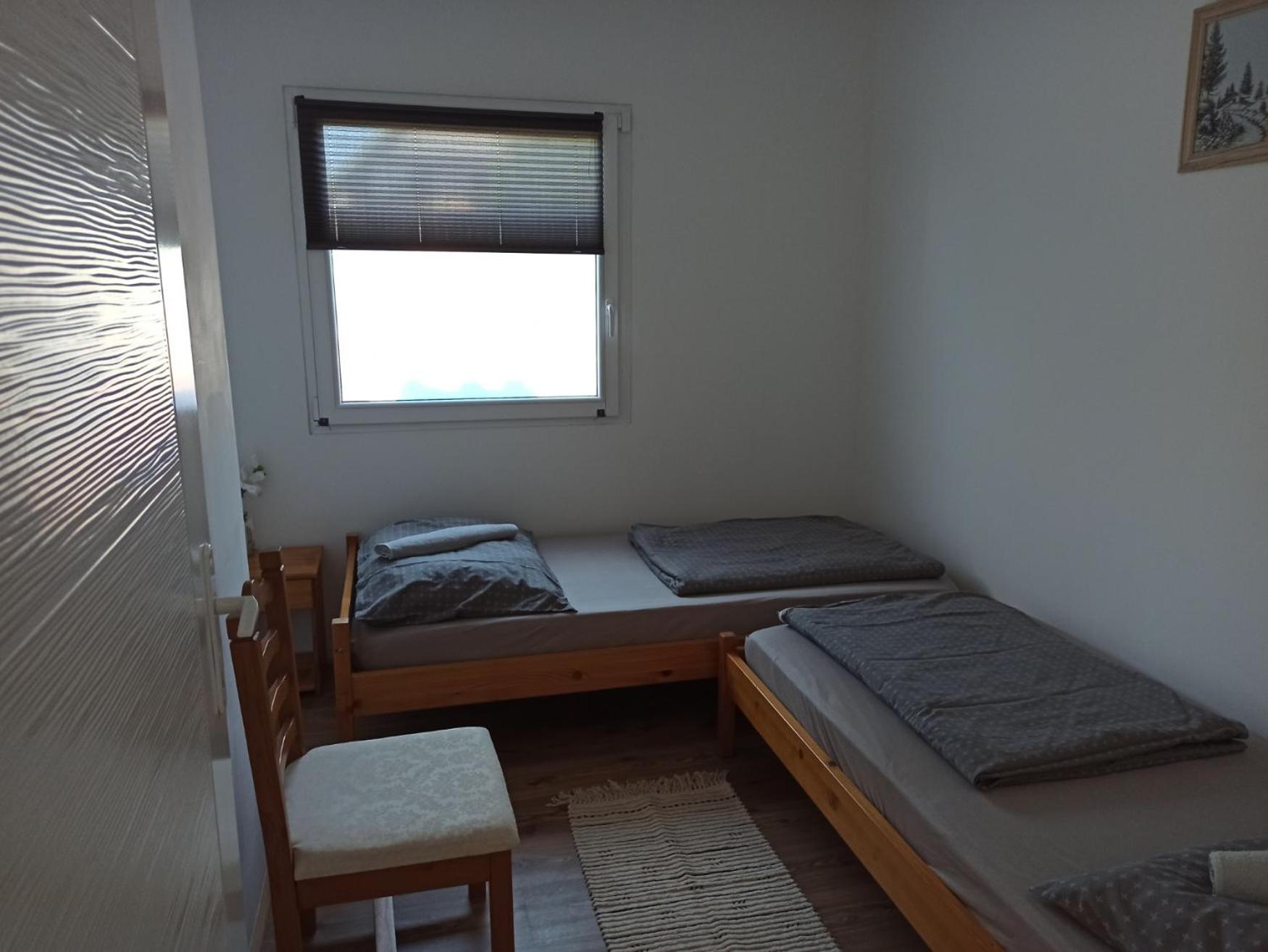 Pelso Holiday Apartments Hóvirág view 2