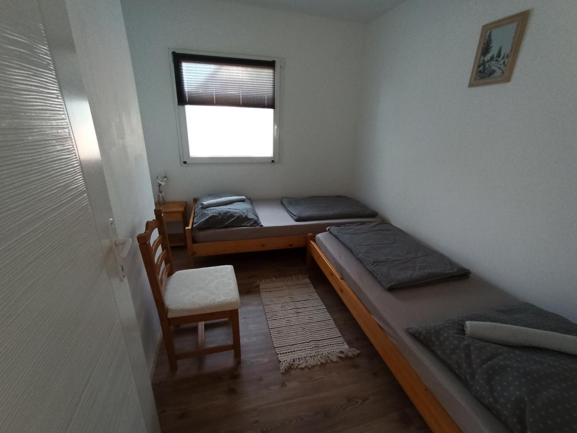 Pelso Holiday Apartments Hóvirág view 4