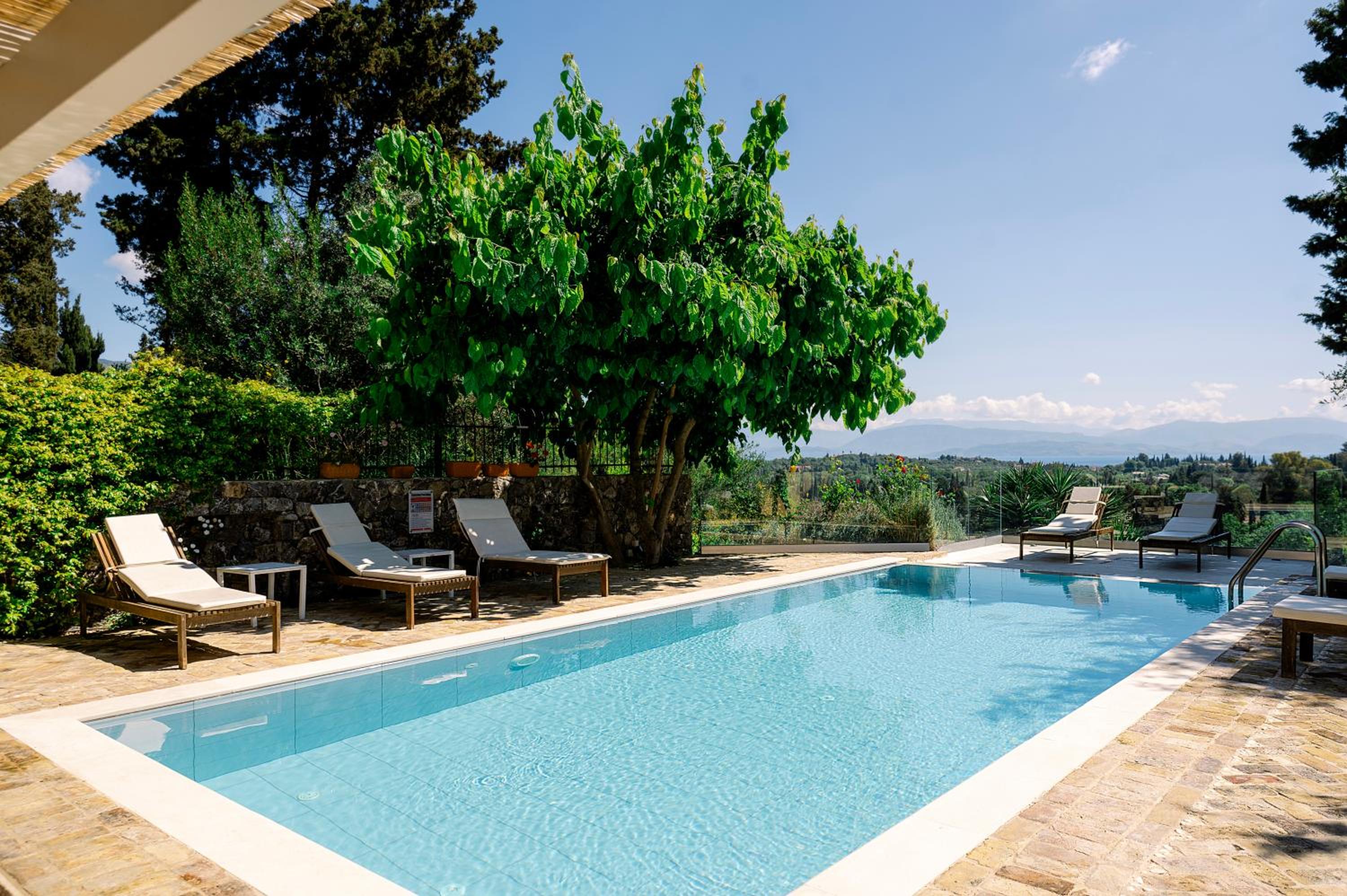 Villa Fioraki
