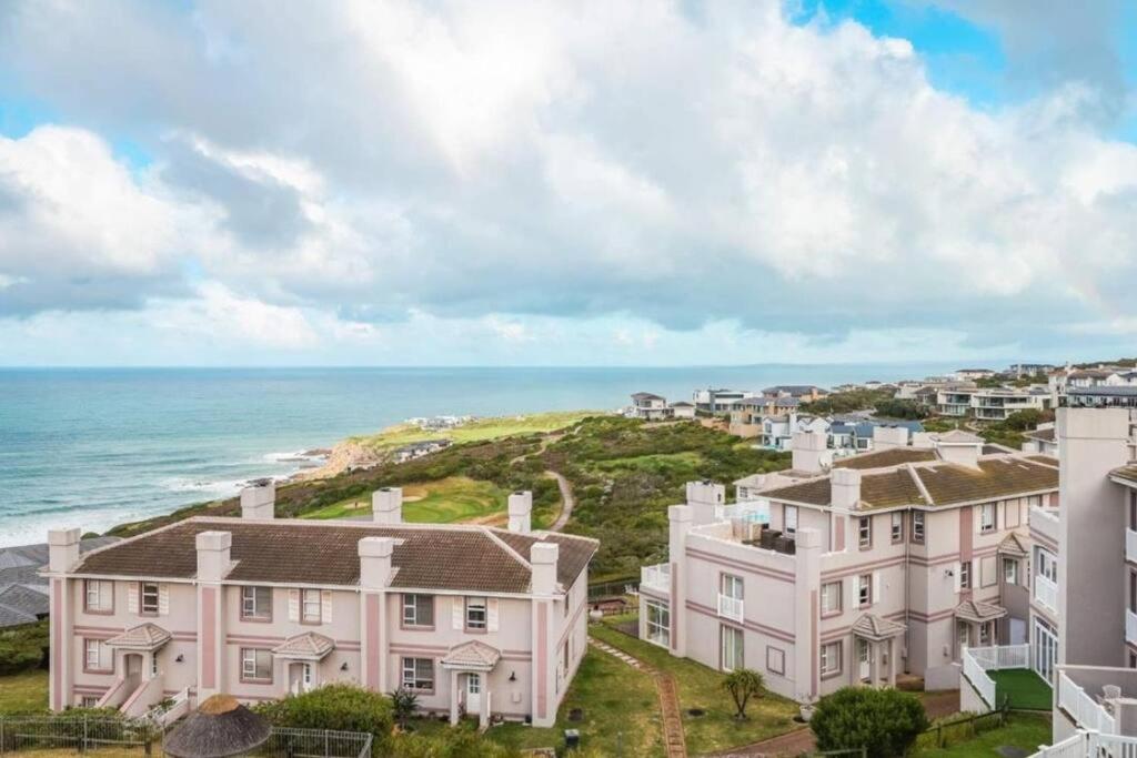 Pinnacle Point Penthouse 14-5 view 2