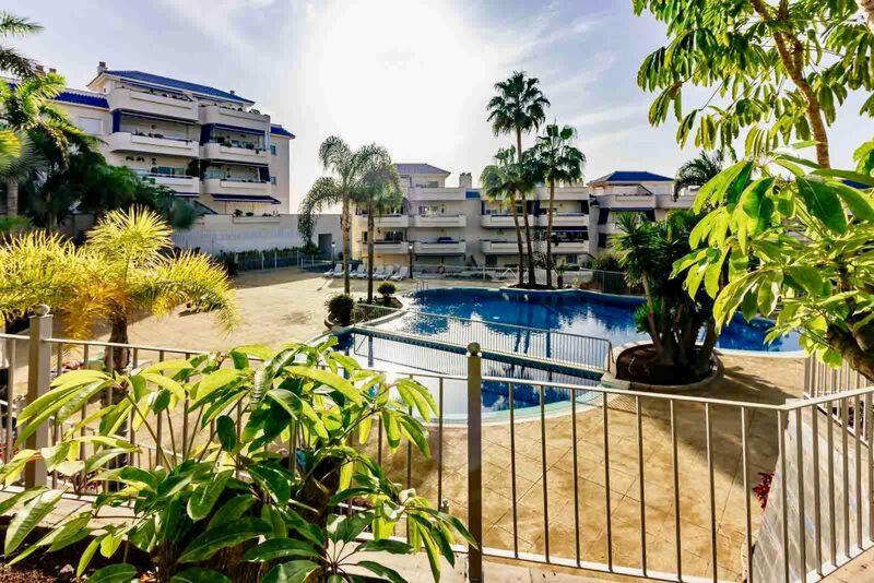 Large Direct Ocean Front 2bd Apartment