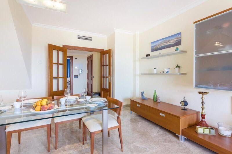 Large Direct Ocean Front 2bd Apartment