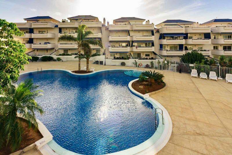Large Direct Ocean Front 2bd Apartment