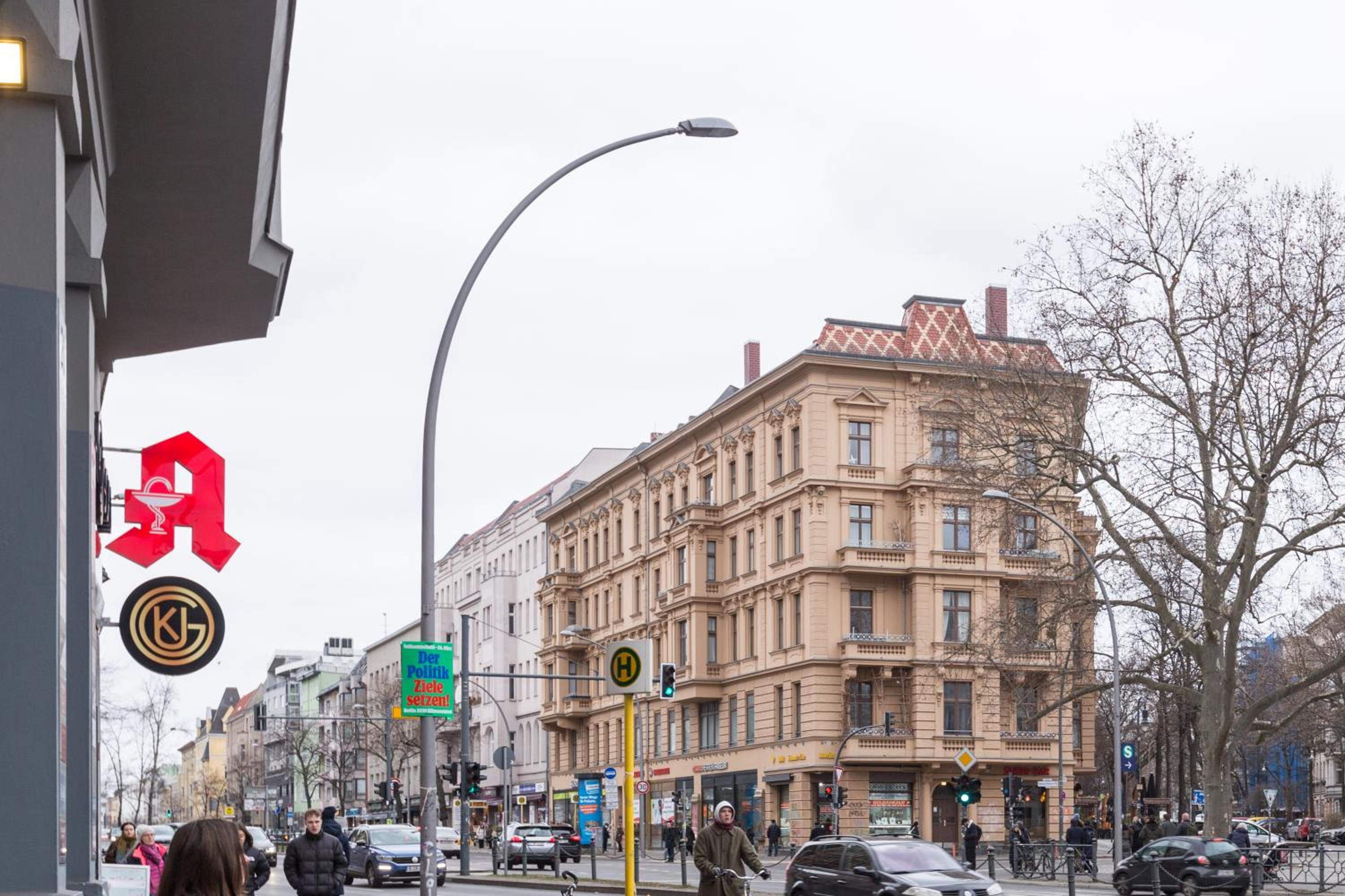 Dilo Apartments 150 sqm Modern Historic Apartments for 12 Guests