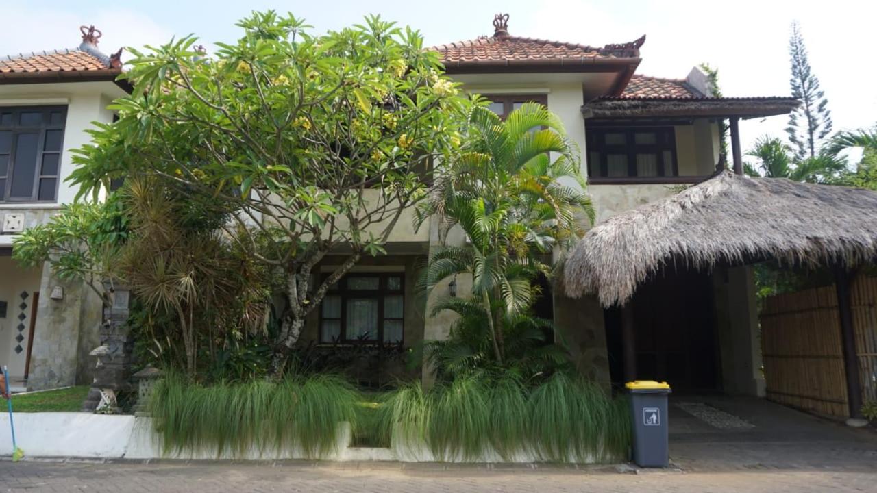 KUTA - 4BR Villa with Private XL Pool view 2