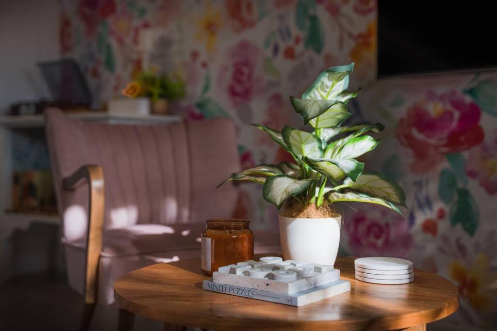 Palms on Patti Apartment