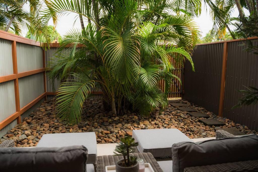 Palms on Patti Apartment