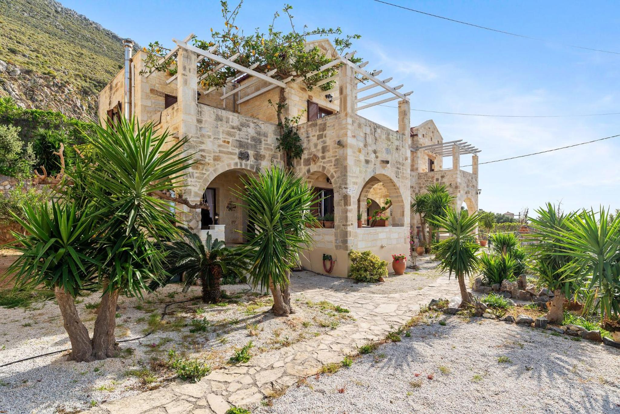 Hotel Villa Euterpe Kokkino Chorion St George Retreat BY APOKORONAS-VILLAS - Image 1