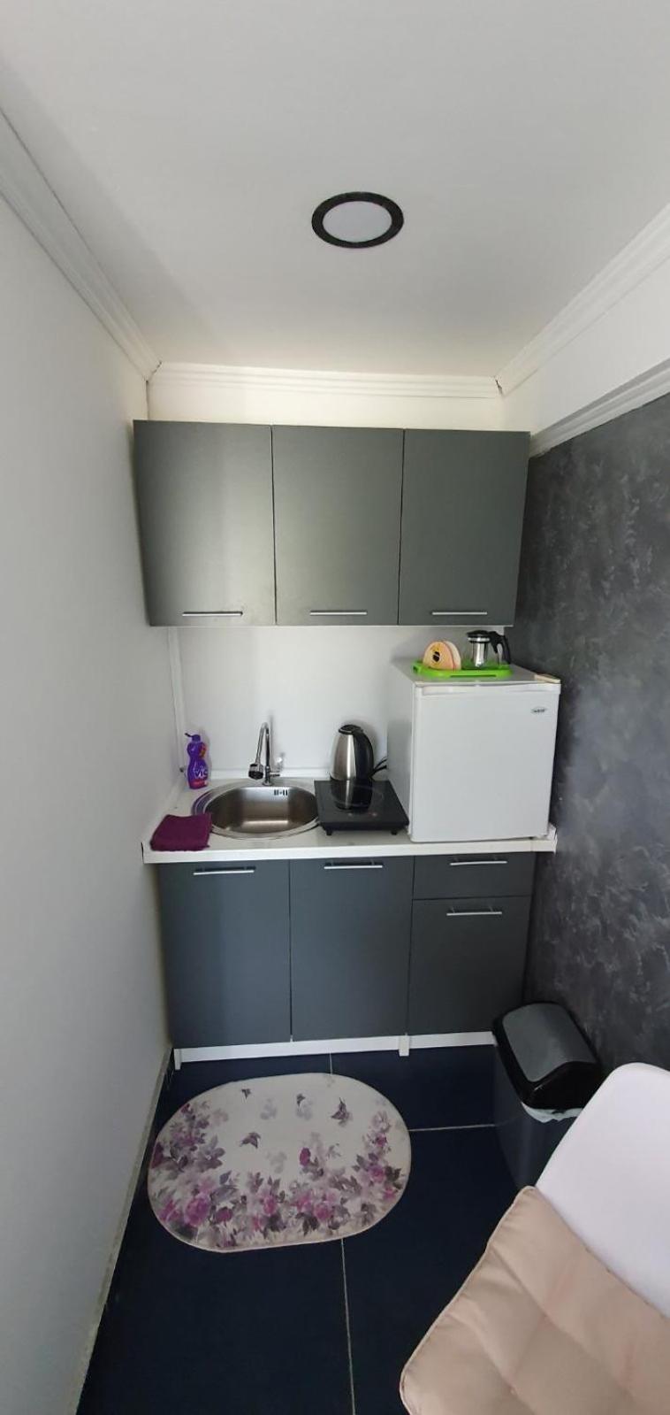 Cozzy apartment near the Aiport Podgorica photo 5