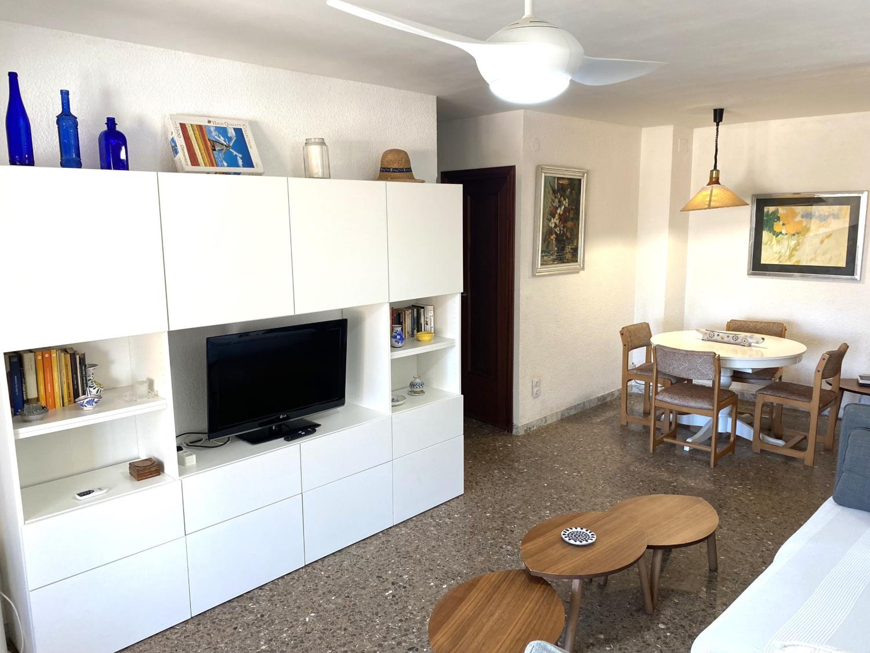 Peaceful Apartment in a Beachfront Complex view 5