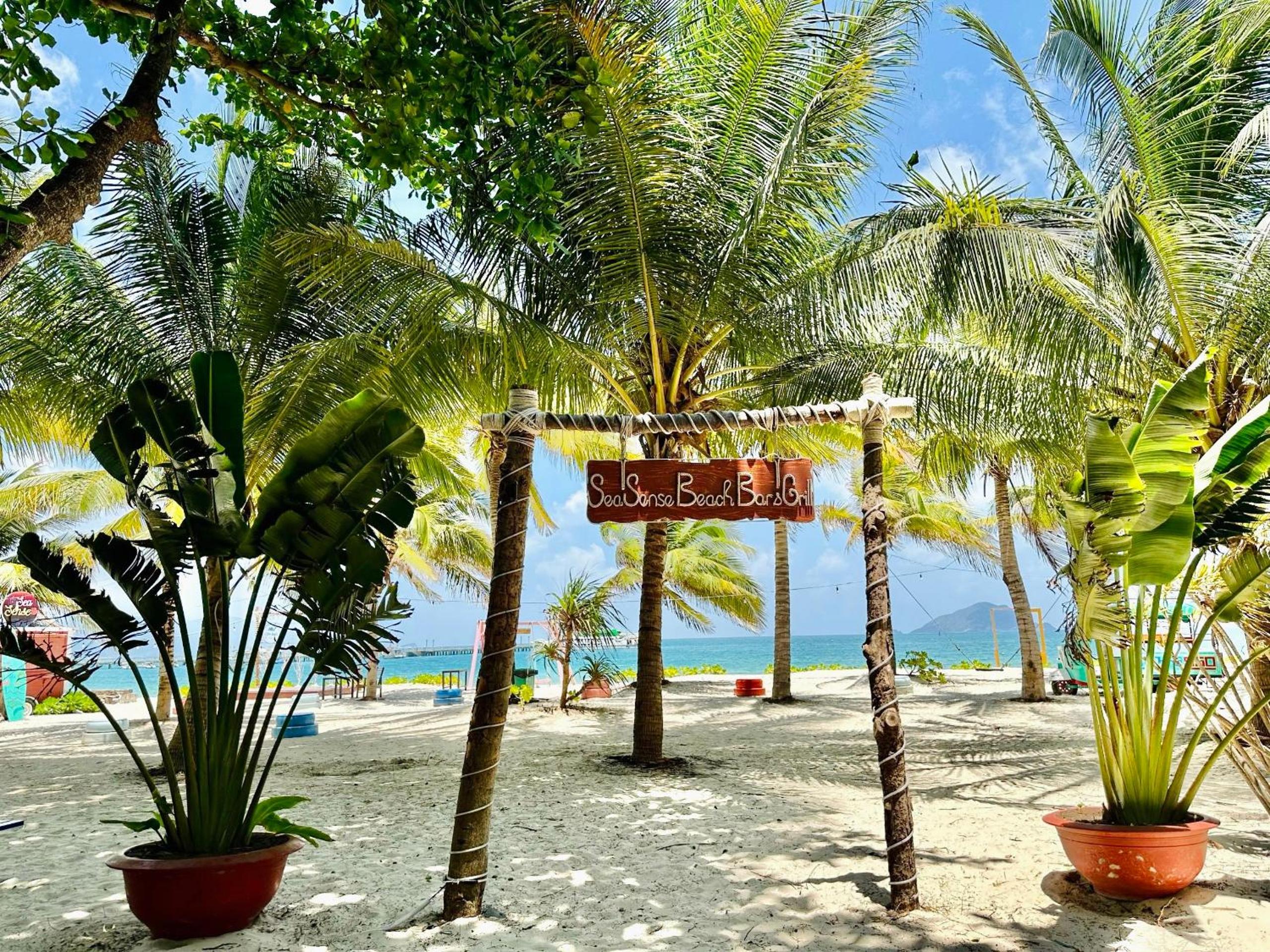 Tan Son Nhat Con Dao Resort