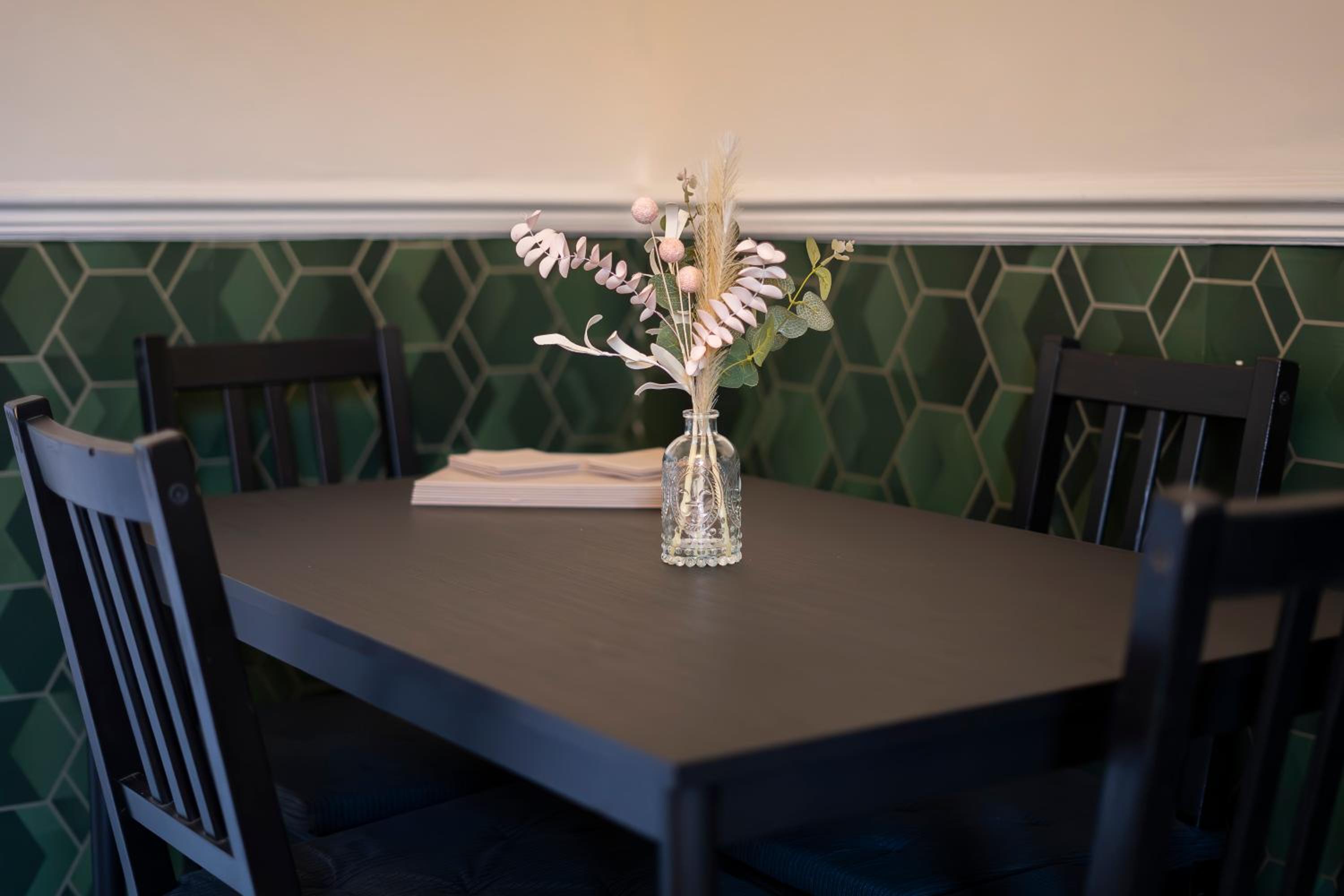 Gateshead-Sleeps 6-Free Parking