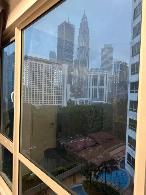 Crest by Luxzell KLCC(3 bedroom