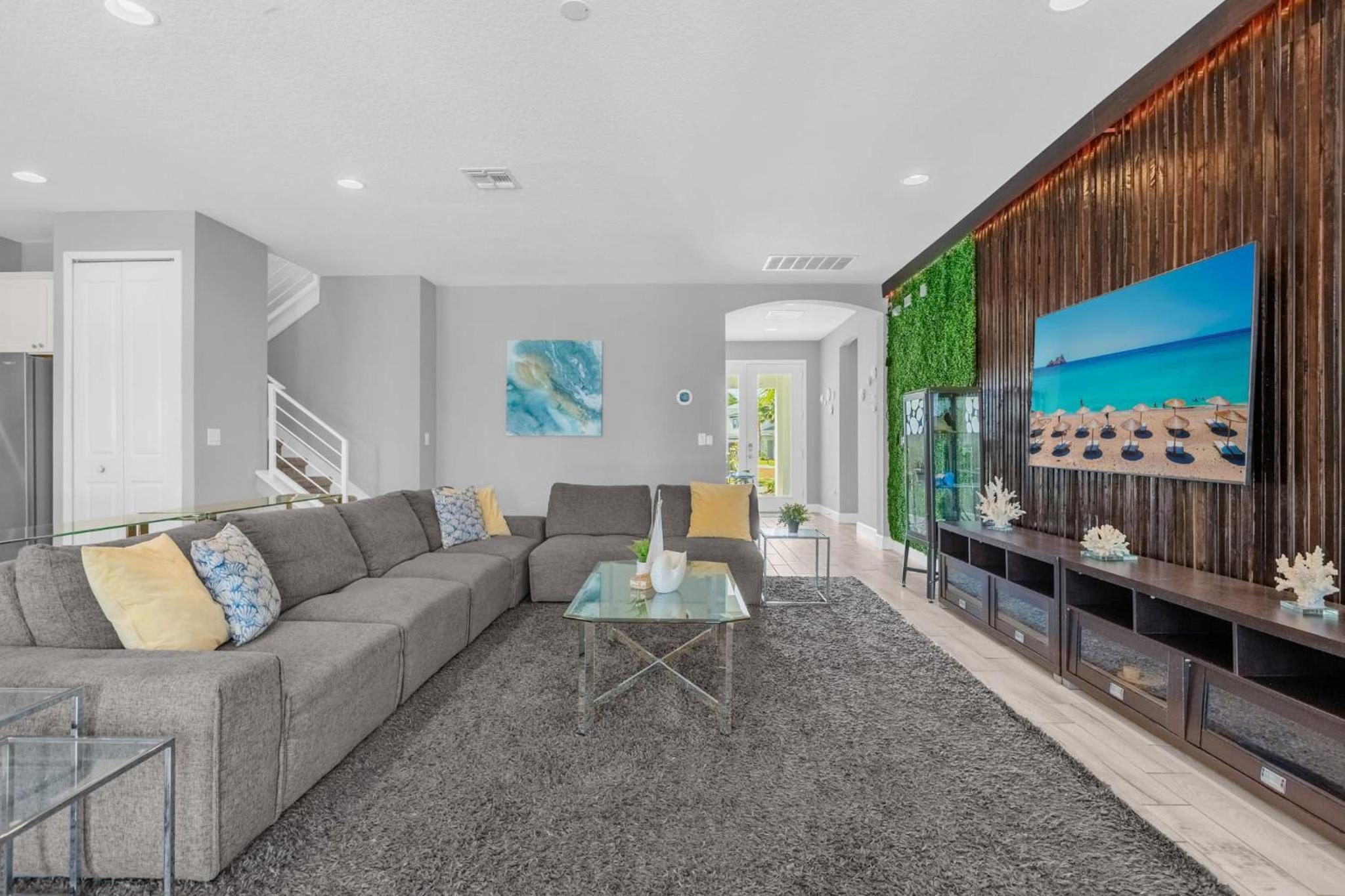 Upstay Sonoma Resort Home with Pool, Patio and BBQ Grill view 2