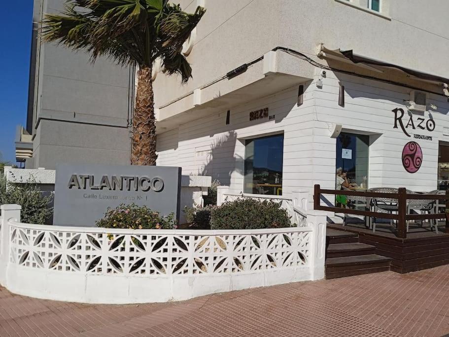 Blue armchair with sea view Apartment in Calpe