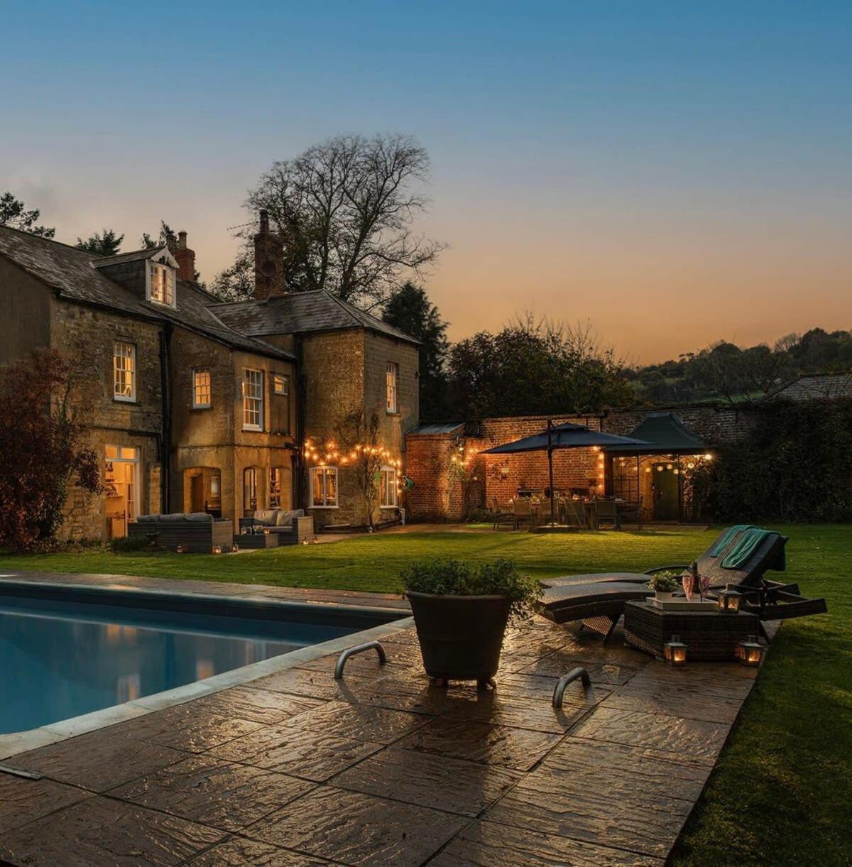 Georgian Home with Heated Swimming Pool view 3