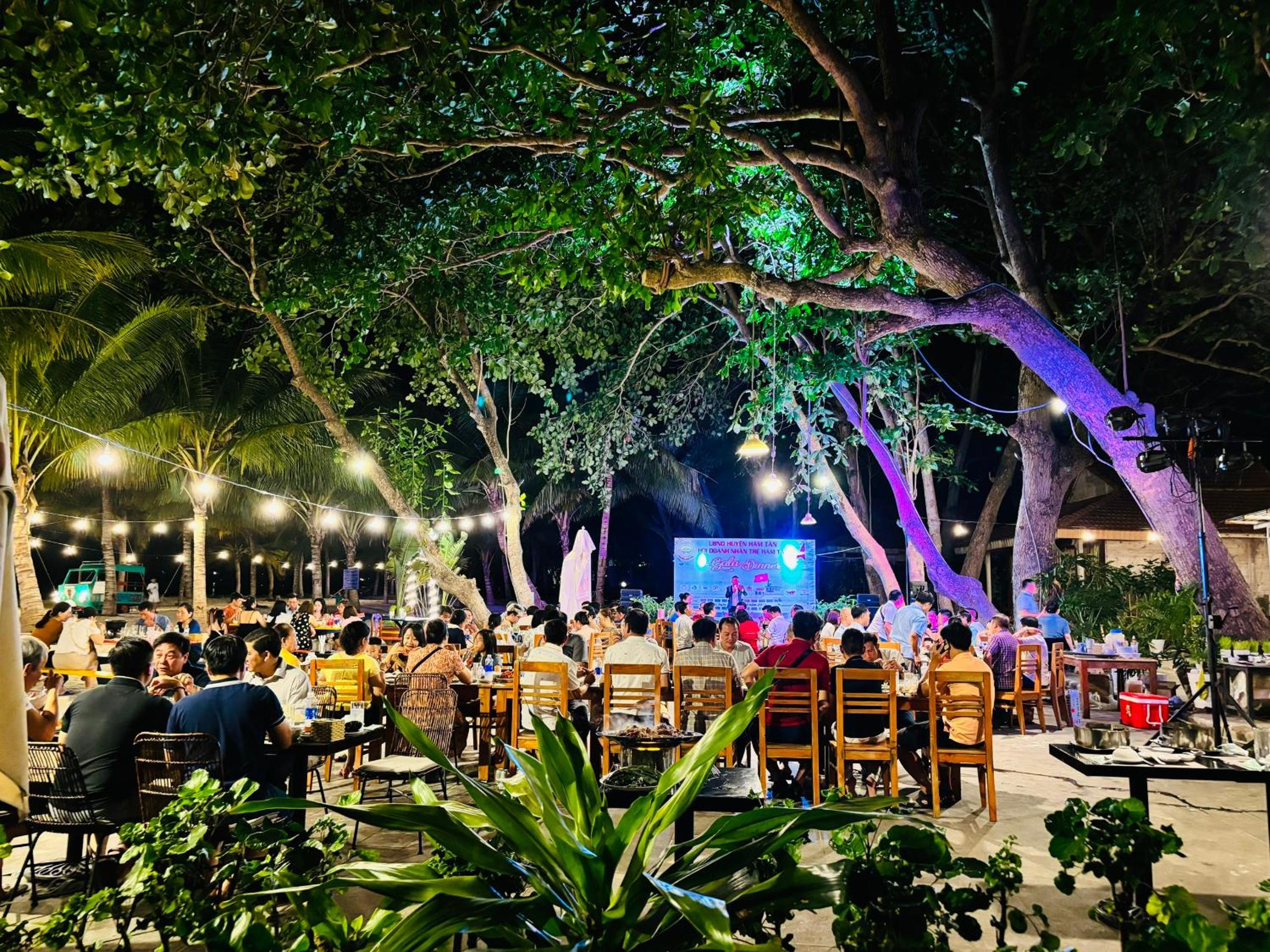 Tan Son Nhat Con Dao Resort