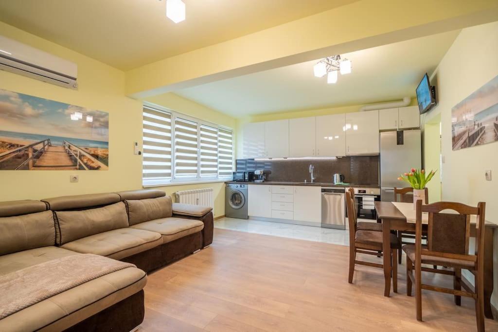 Top Location Central New & Spacious 3 BDR apt Medical Academy