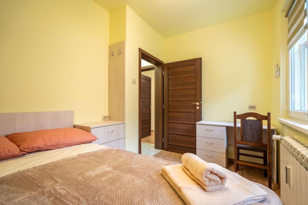 Top Location Central New & Spacious 3 BDR apt Medical Academy