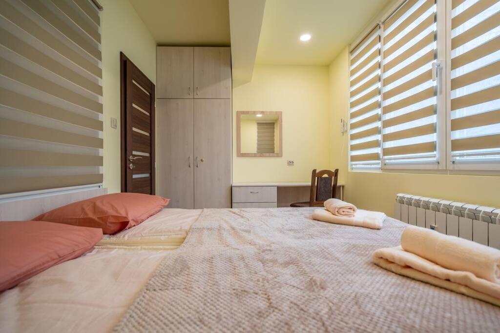 Top Location Central New & Spacious 3 BDR apt Medical Academy