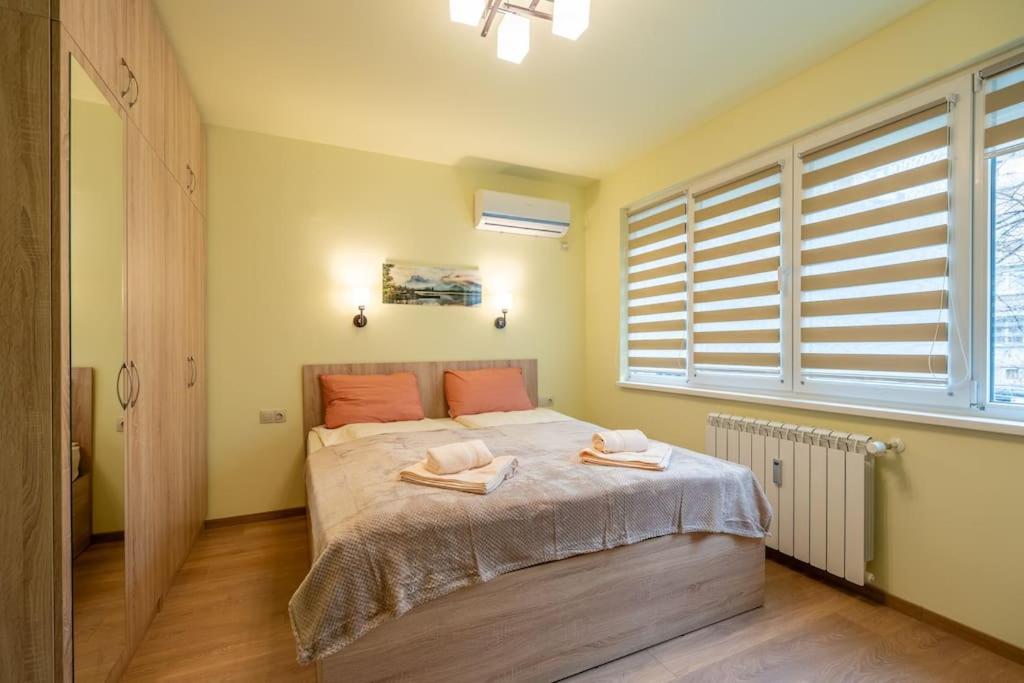 Top Location Central New & Spacious 3 BDR apt Medical Academy