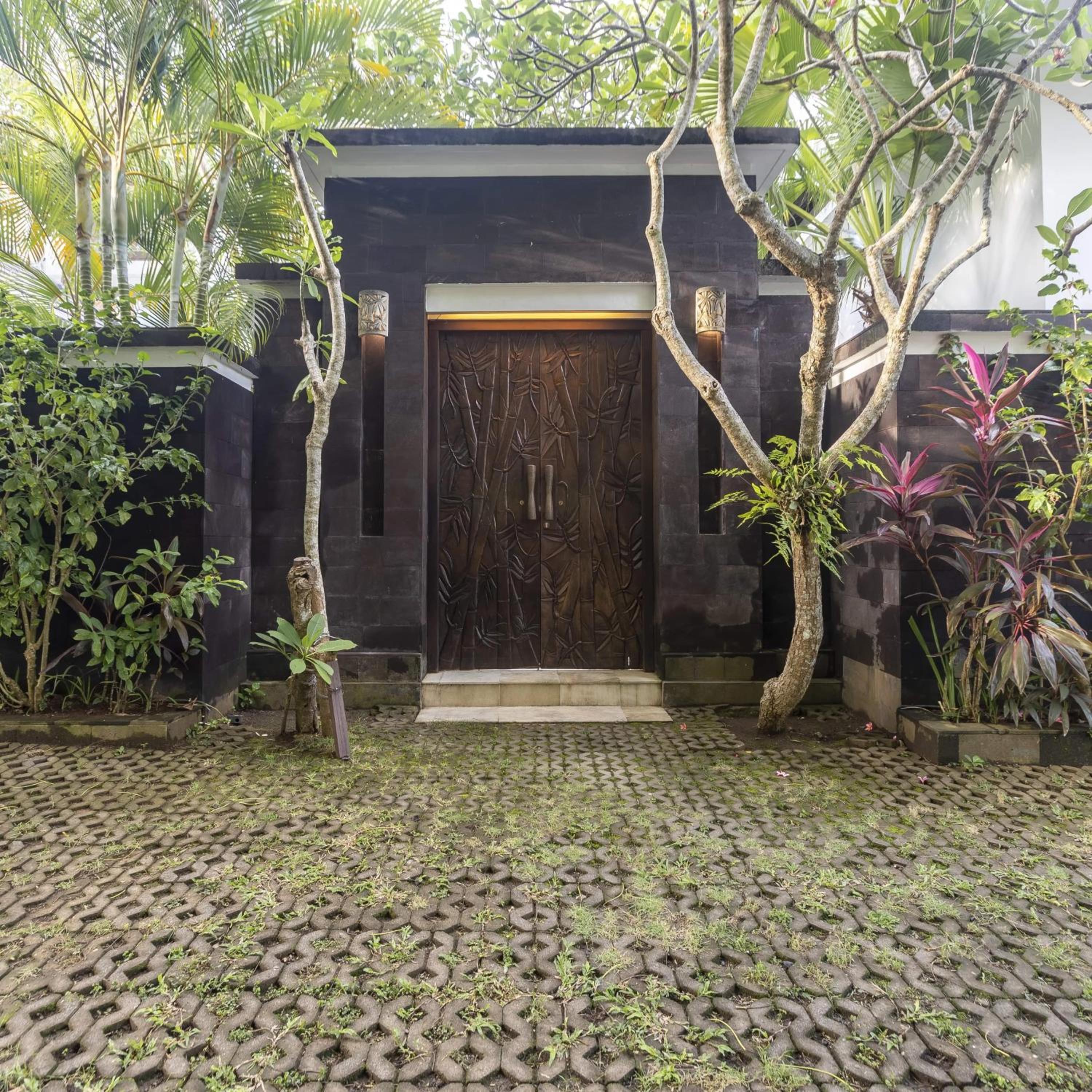 Moonlight and Sunshine Villa view 4