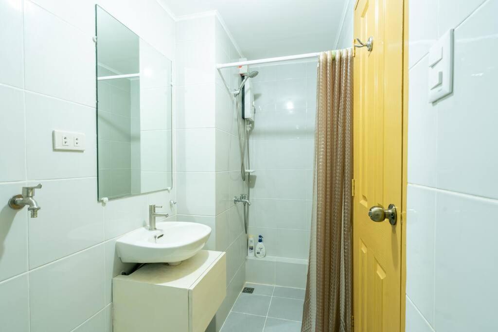Centro Spatial l City Centre I Downtown l 2 Bedroom Condo view 3