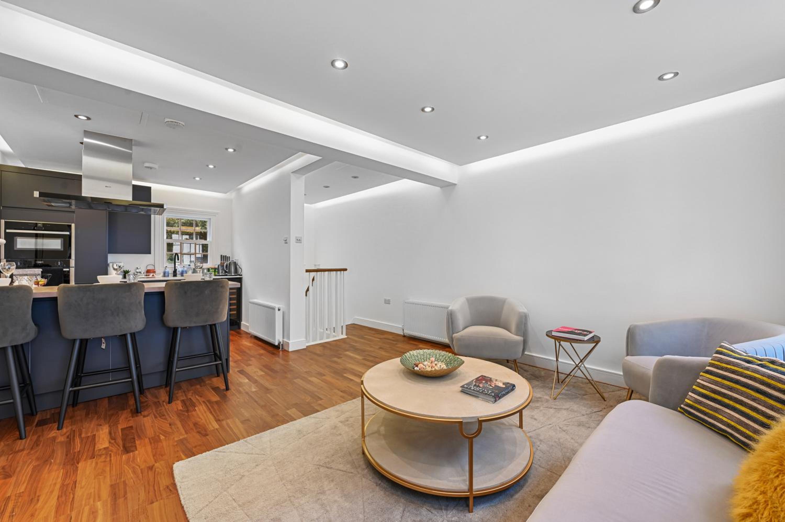 Knightsbridge 3 Bedroom Home 1 Minute Harrods