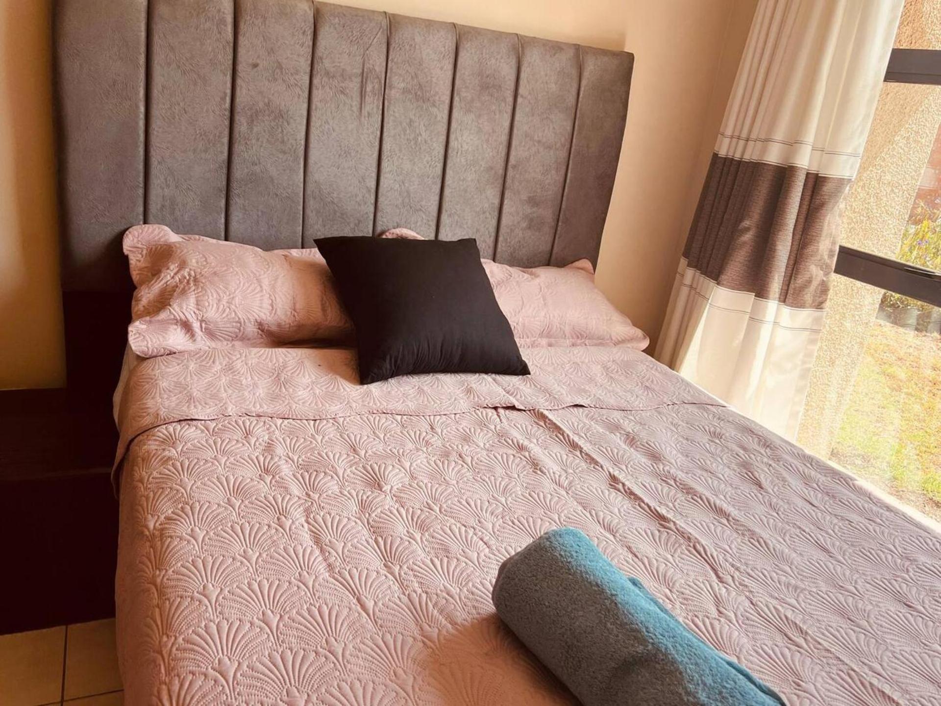 Remarkable 2-Bed Apartment in Harare view 5
