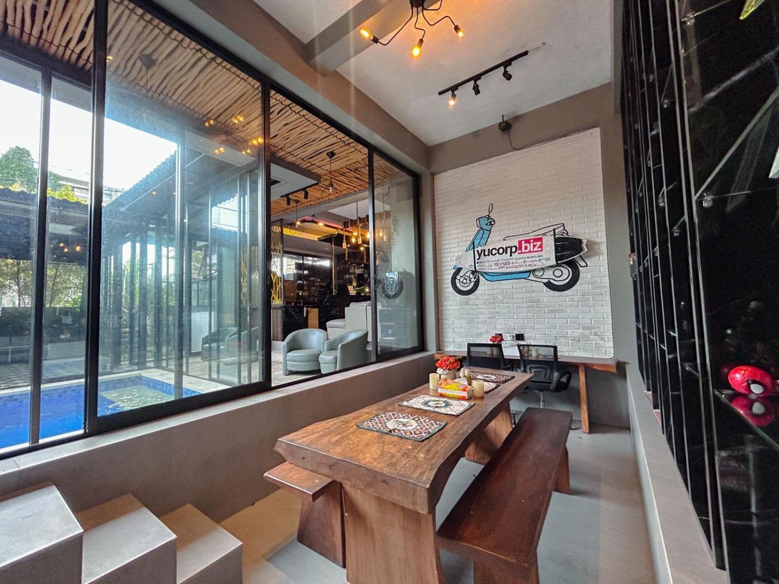YuRooms Villapartment - Love Room Bali view 2