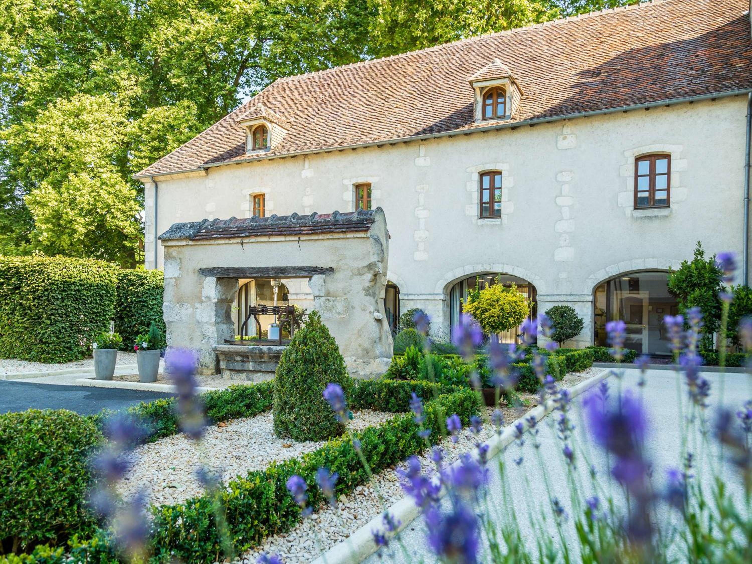 Bourges Vacations - Hotel De Bourbon Grand Hotel Mercure Bourges - Property Image 2