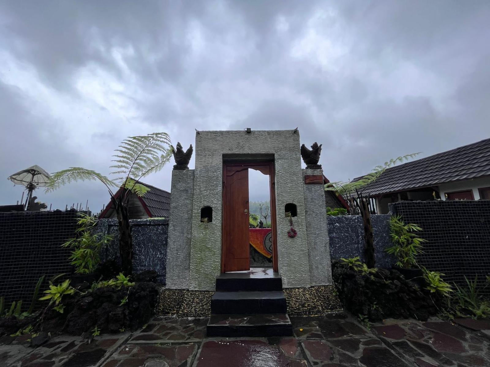 Volcano Cabin Batur RedPartner