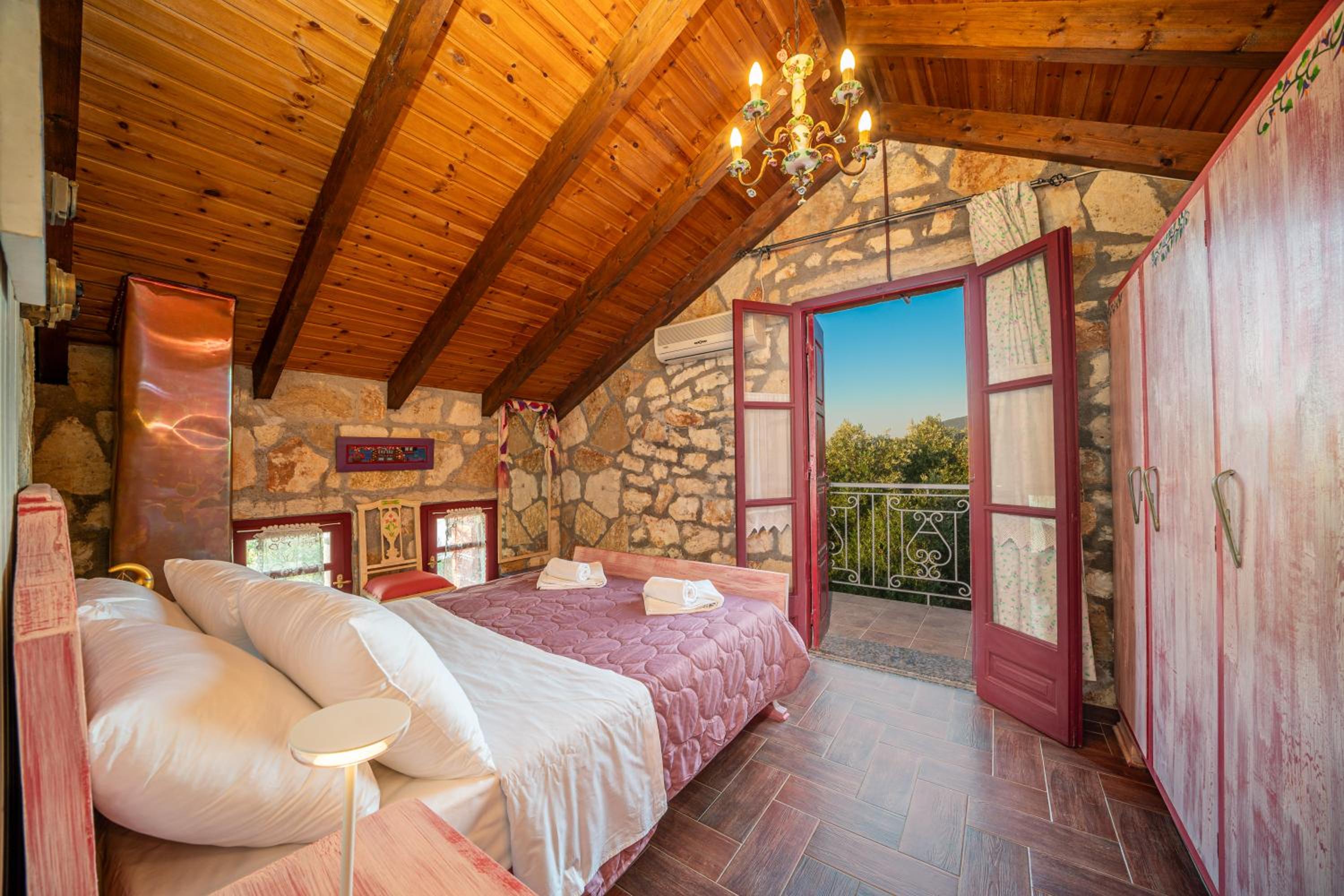 NATALIAs MANSION