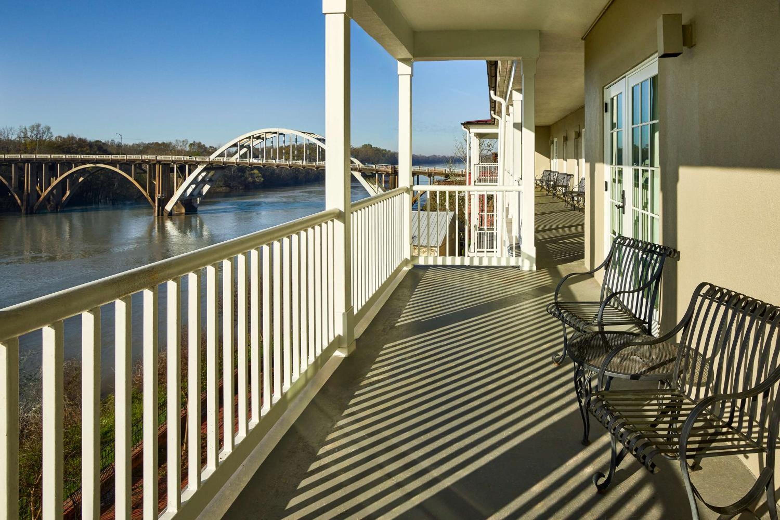 Selma Vacations - St James Hotel Selma Tapestry Collection by Hilton - Property Image 2