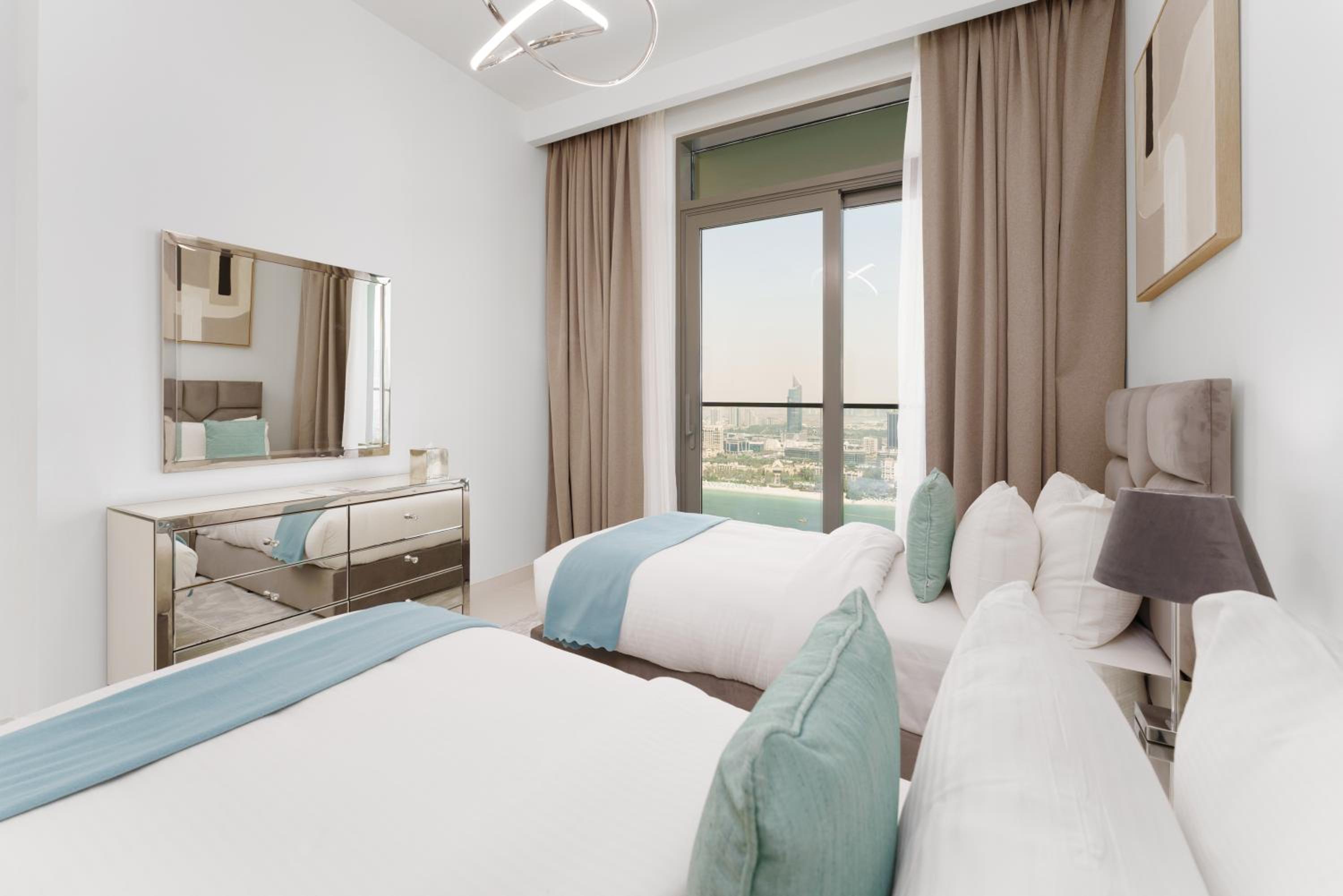 Maison Privee - Exclusive Apt w/ Unmatched Dubai Marina Vistas