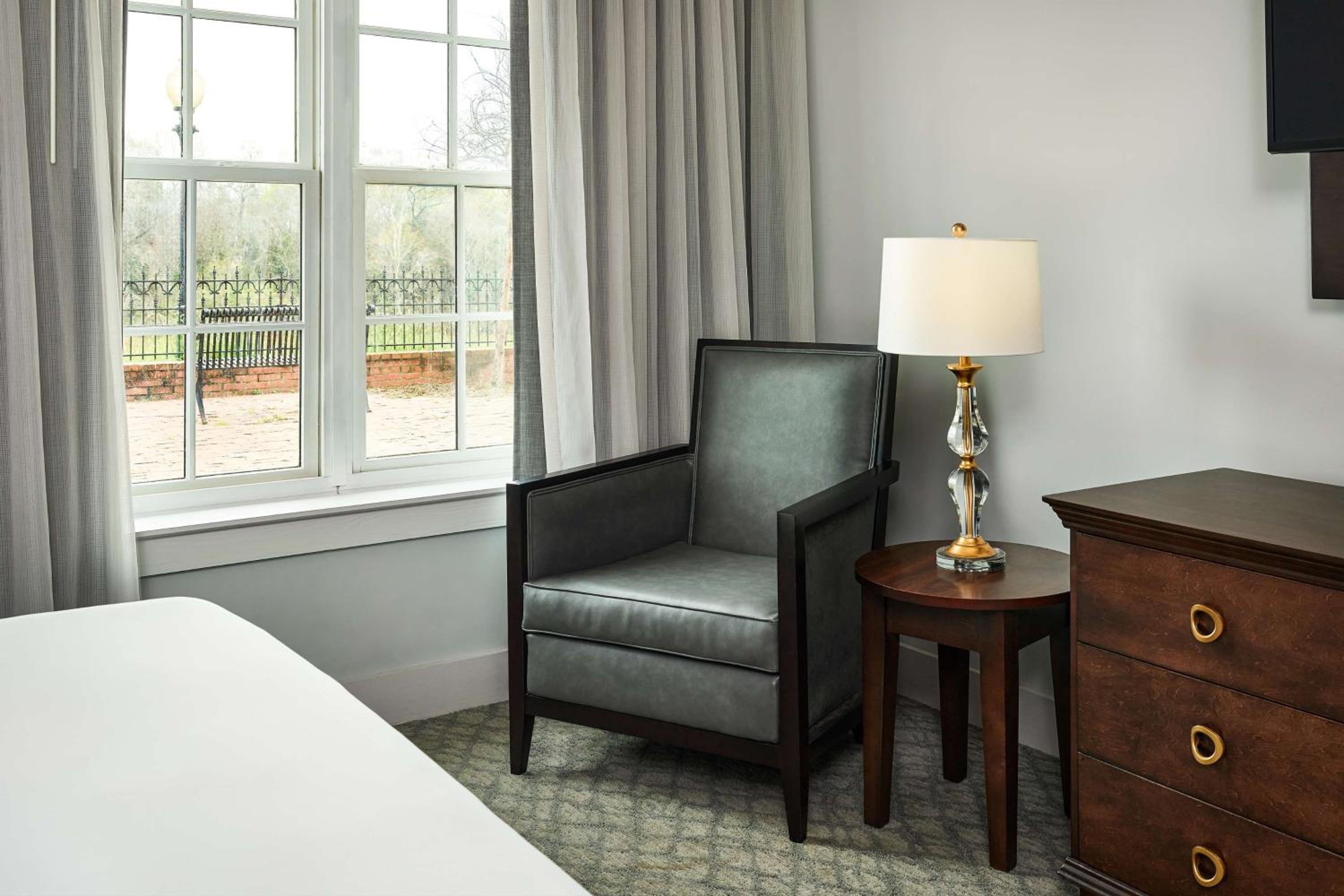 Selma Vacations - St James Hotel Selma Tapestry Collection by Hilton - Property Image 10