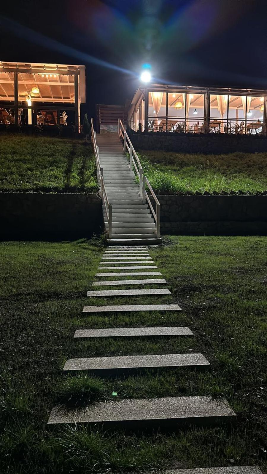 Shtepiza Lio liqeni merhojes photo 2