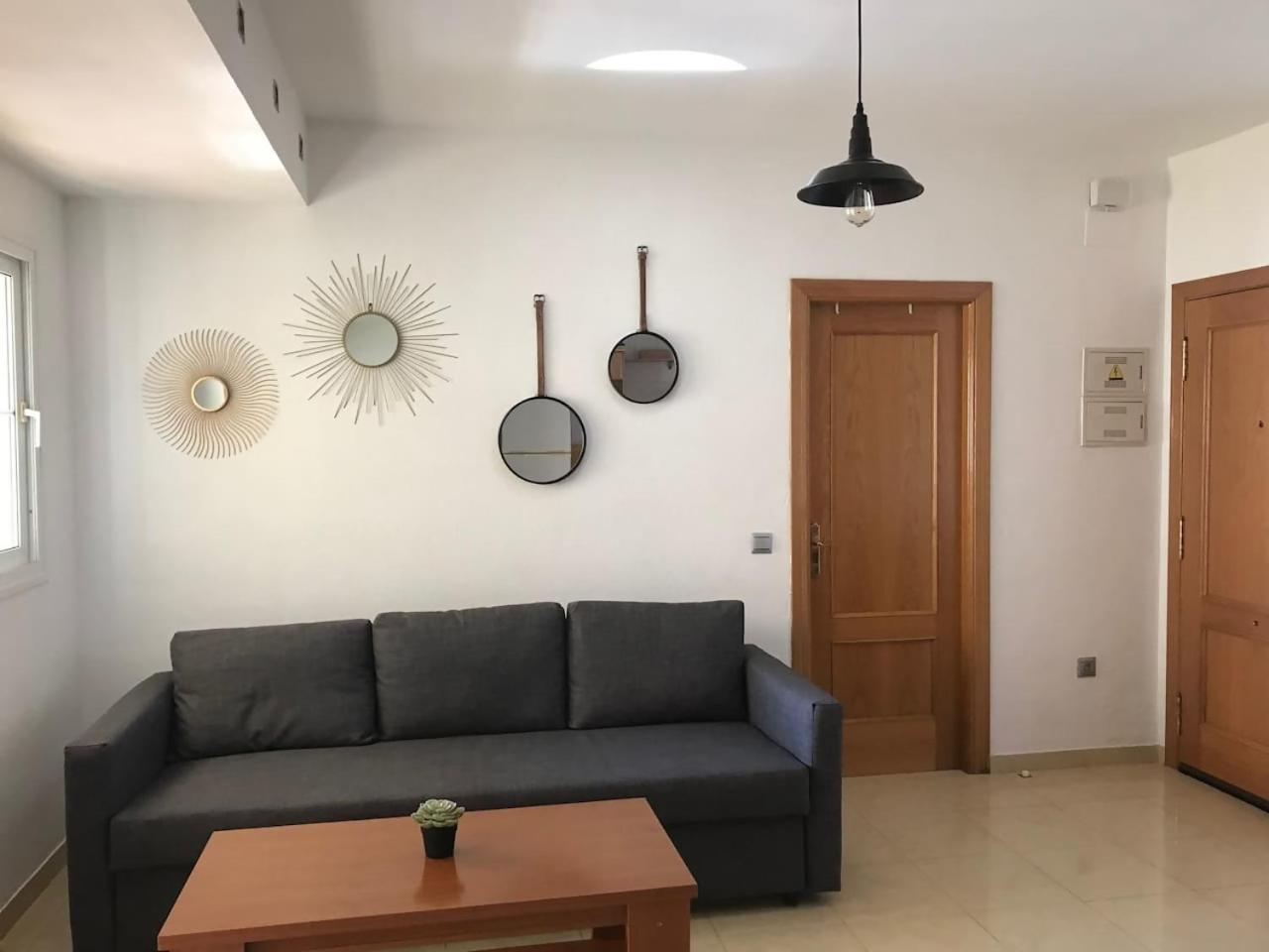 Espectacular residencial en 1a linea con piscina view 3